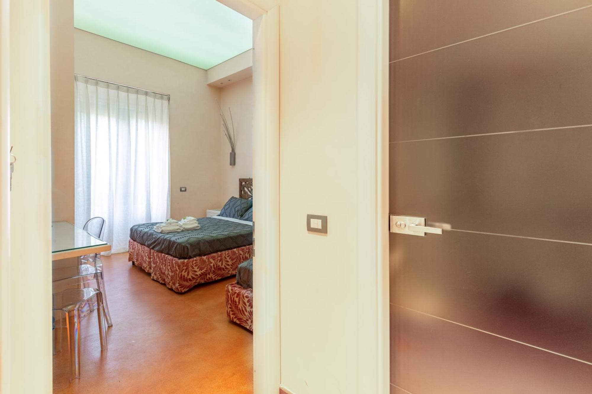 Aurora Garden Lodging - Rooms & Apartment, 