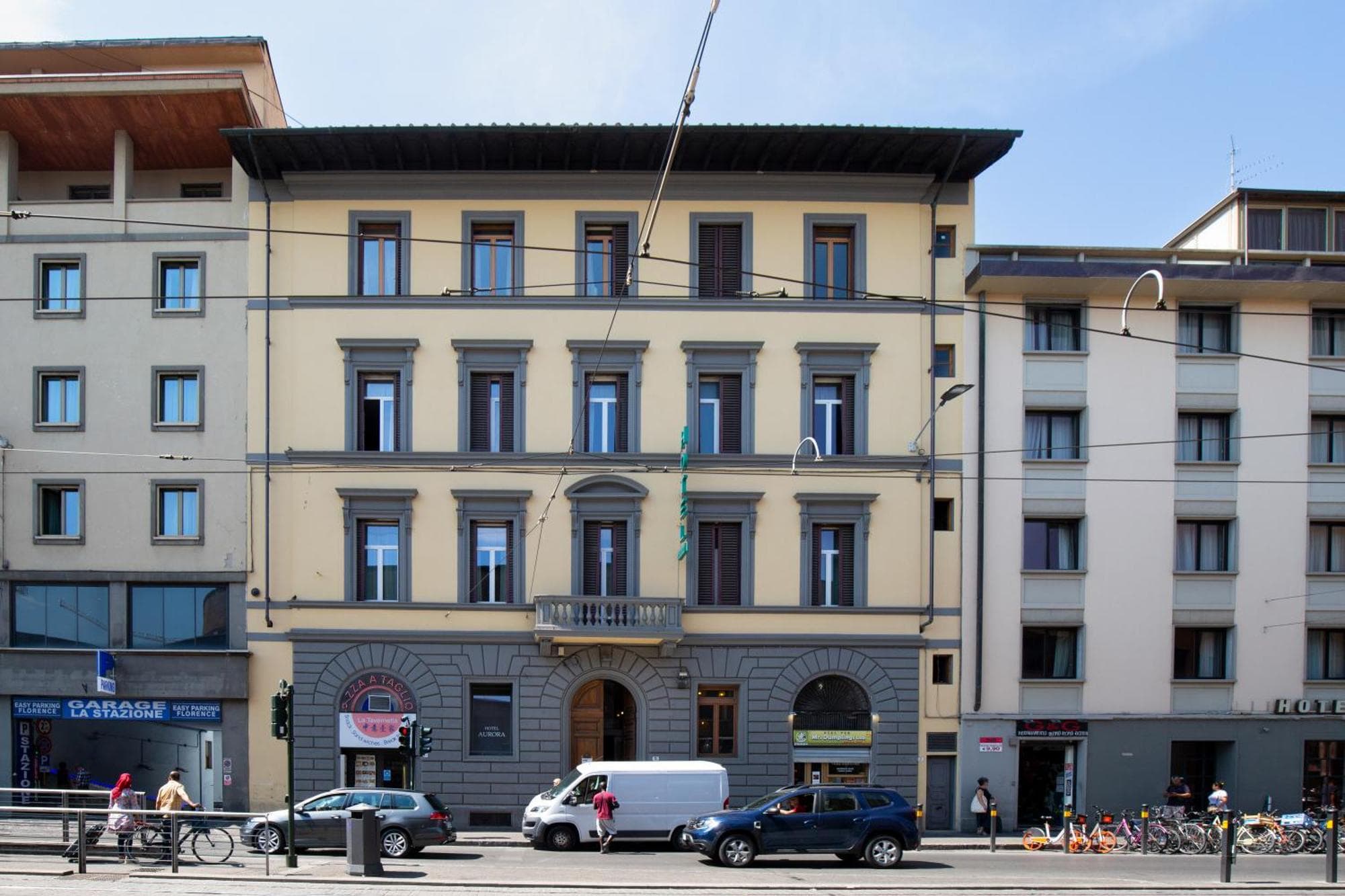 Aurora Garden Lodging - Rooms & Apartment, 