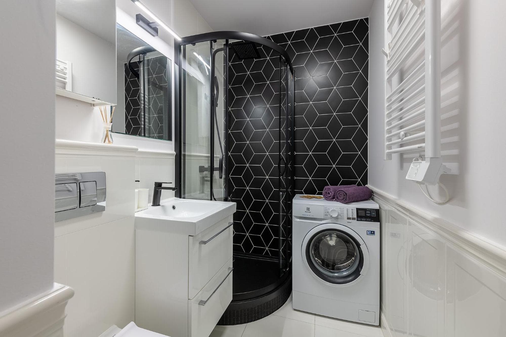 Batorego 16 Blue Prywatne mieszkanie 300m od Metro Pole Mokotowskie i SGH Samodzielne Zameldowanie! Self Check-in System!, 