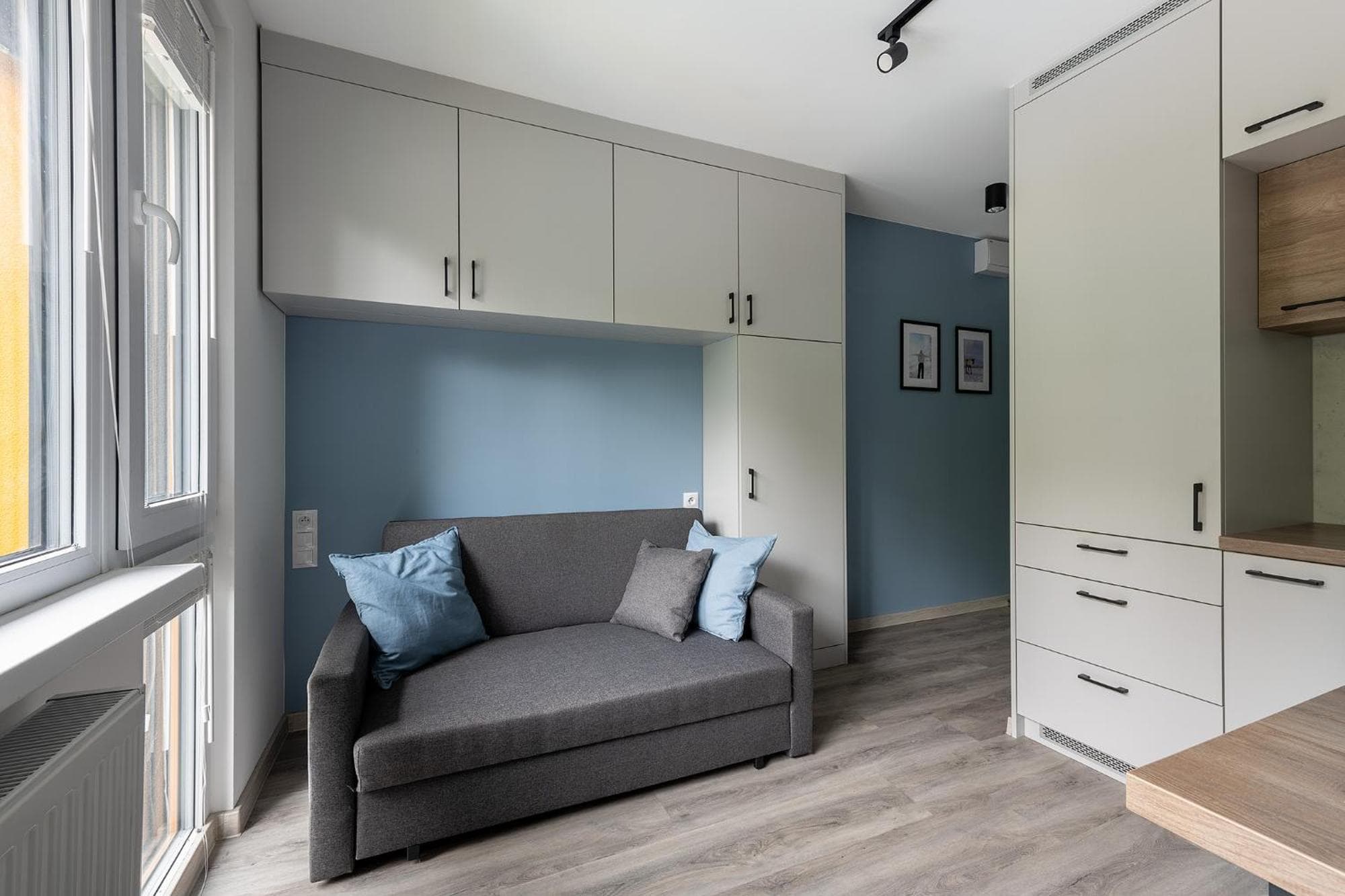 Batorego 16 Blue Prywatne mieszkanie 300m od Metro Pole Mokotowskie i SGH Samodzielne Zameldowanie! Self Check-in System!, 