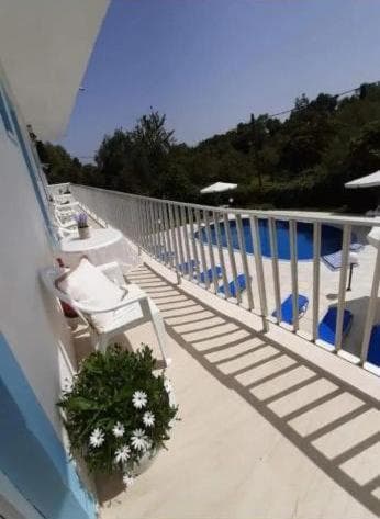 Rose Apartments Mesonghi, 