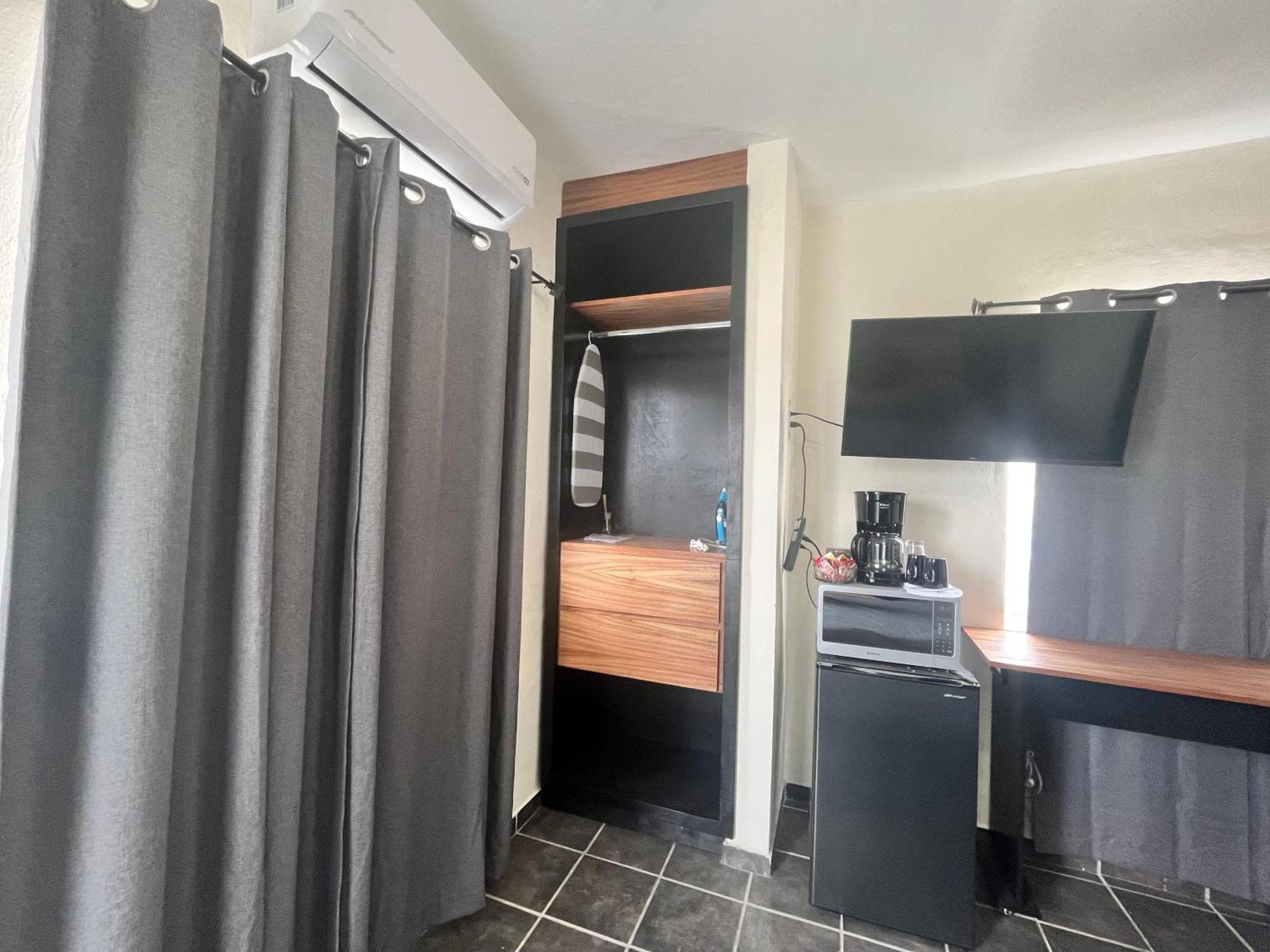 Departamentos Mayai & Yahelik, 