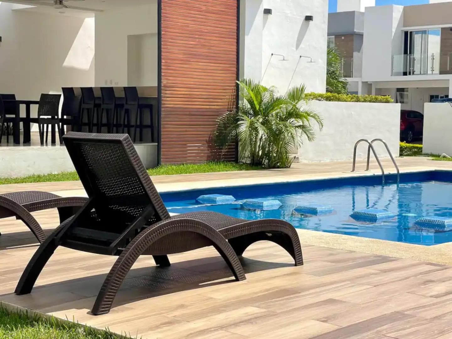 Casa familiar cerca de la playa con terraza privada, 