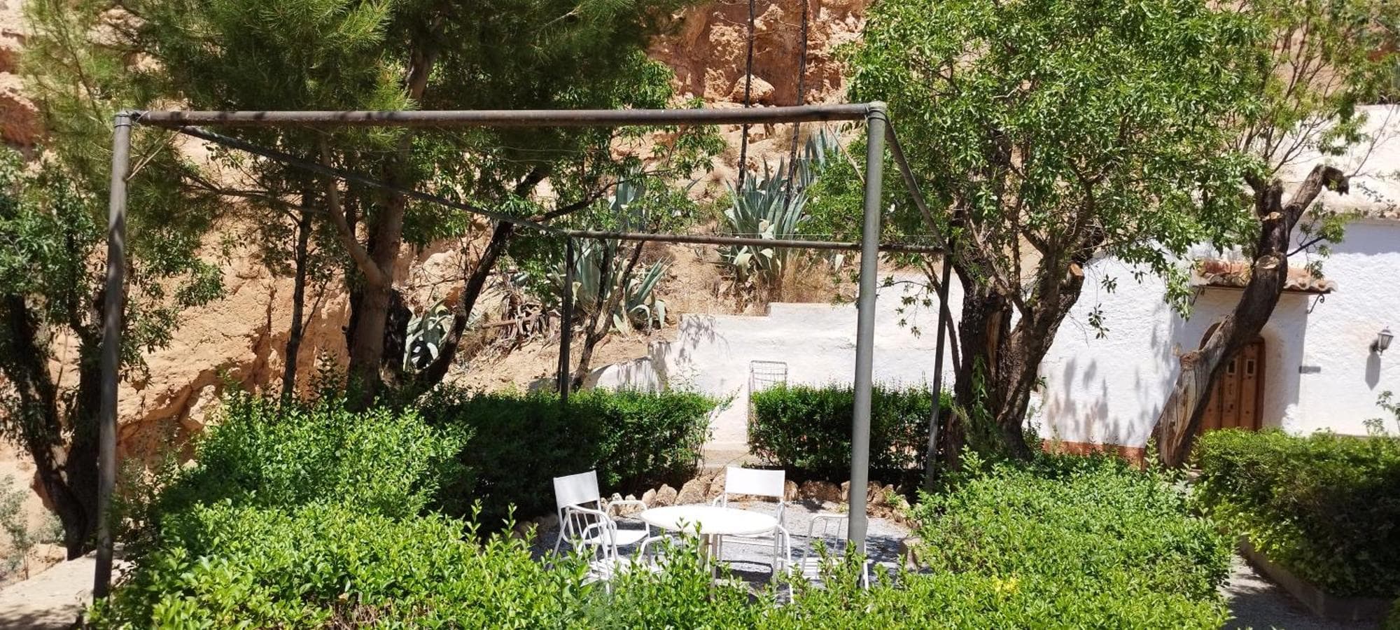 Casas Cueva y Cortijo La Tala en Guadix, 