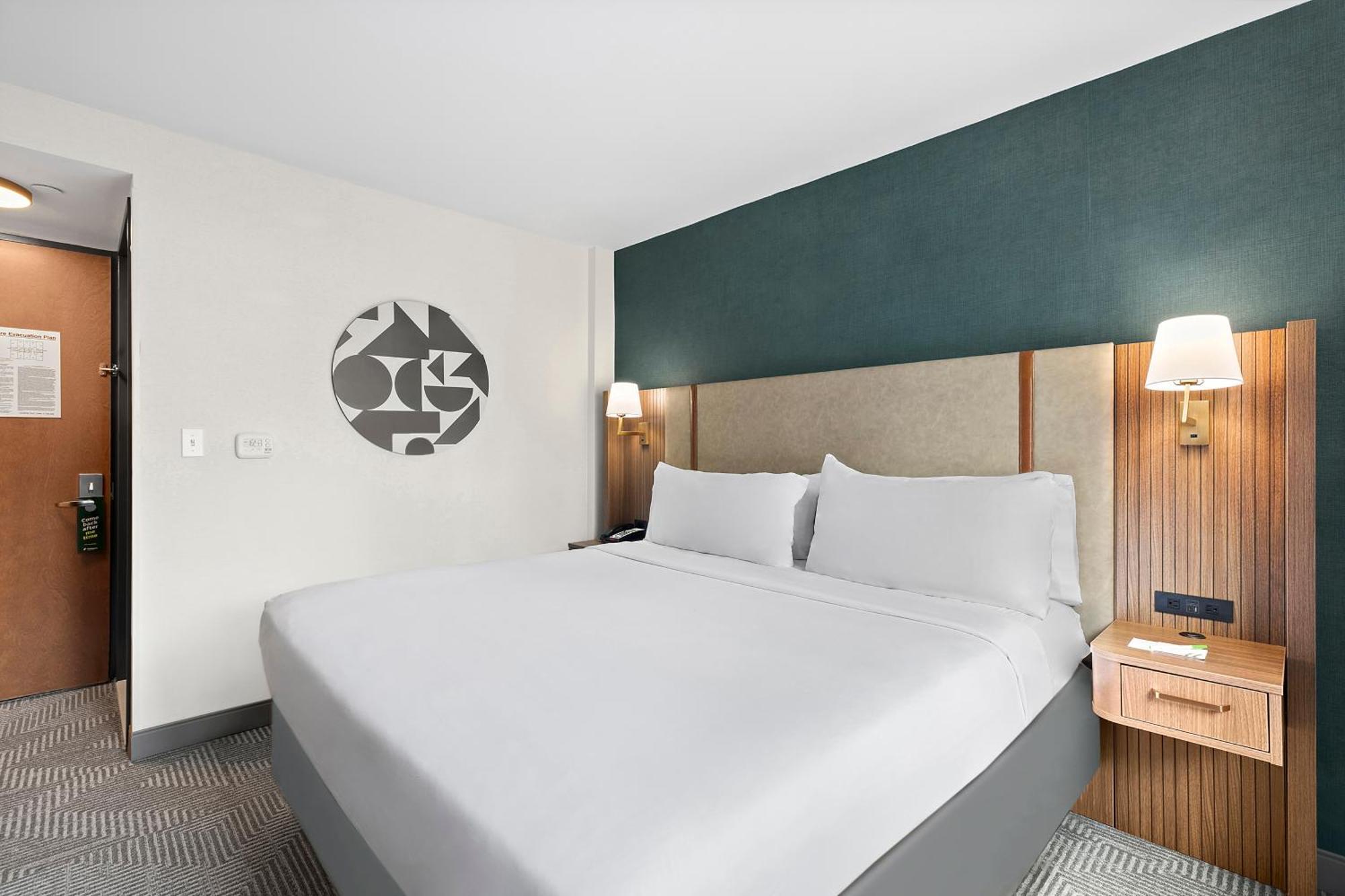 Holiday Inn Manhattan 6th Ave - Chelsea by IHG, 