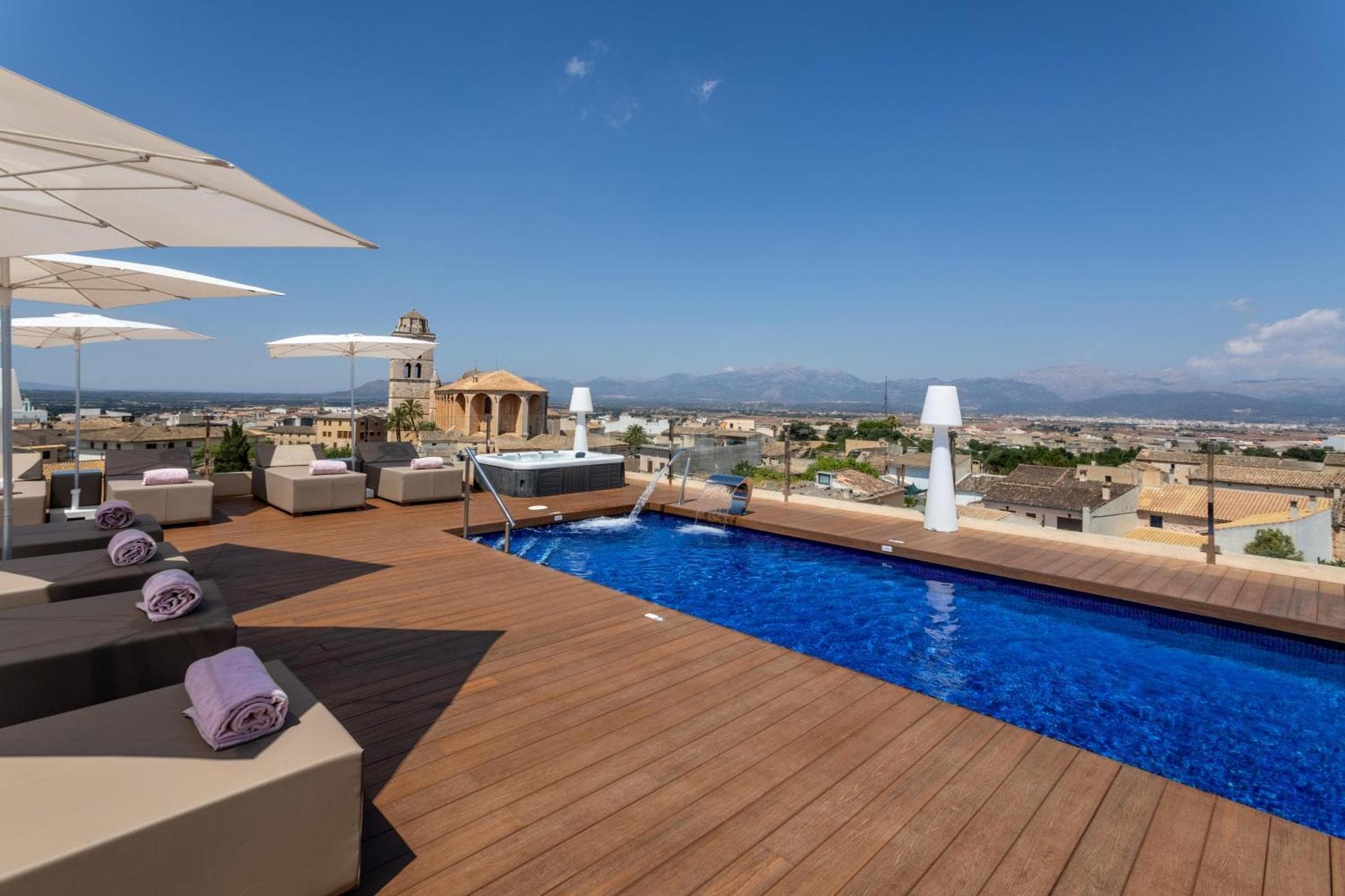 Can Ribera by Zafiro, 