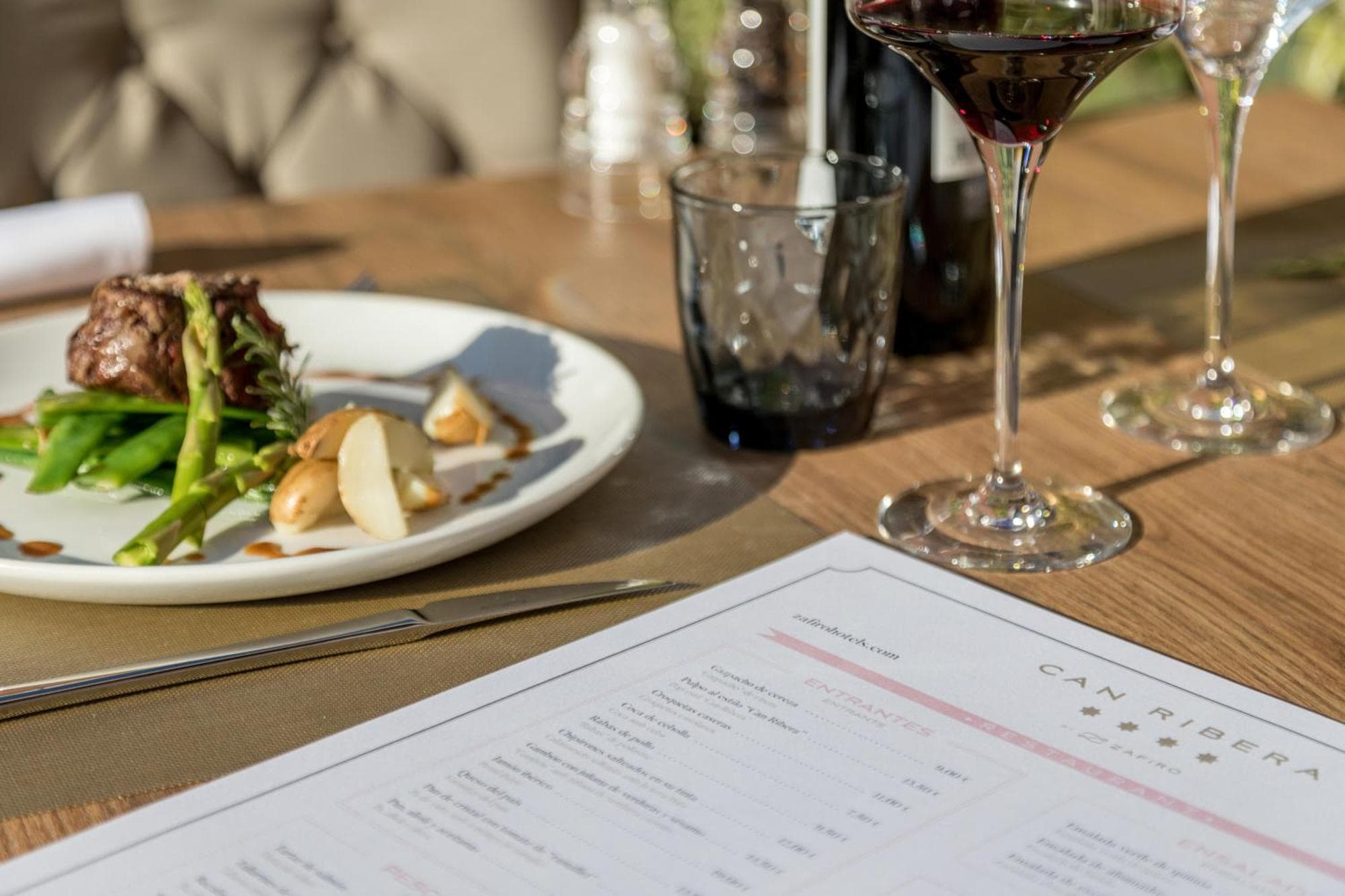 Can Ribera by Zafiro, 