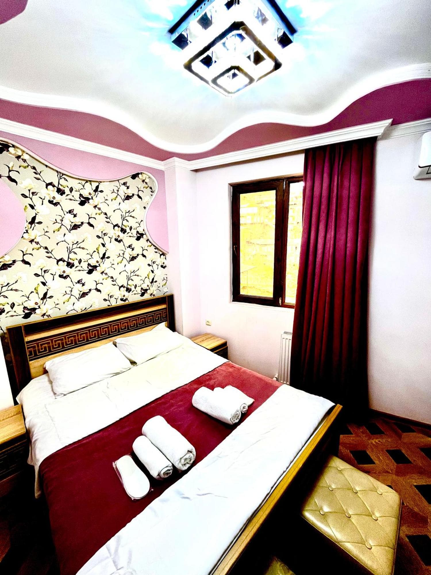 Georgian Palace Hotel, 