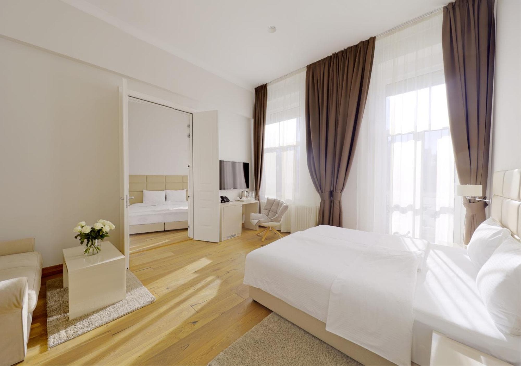 Lanterna Rooms City Center, 