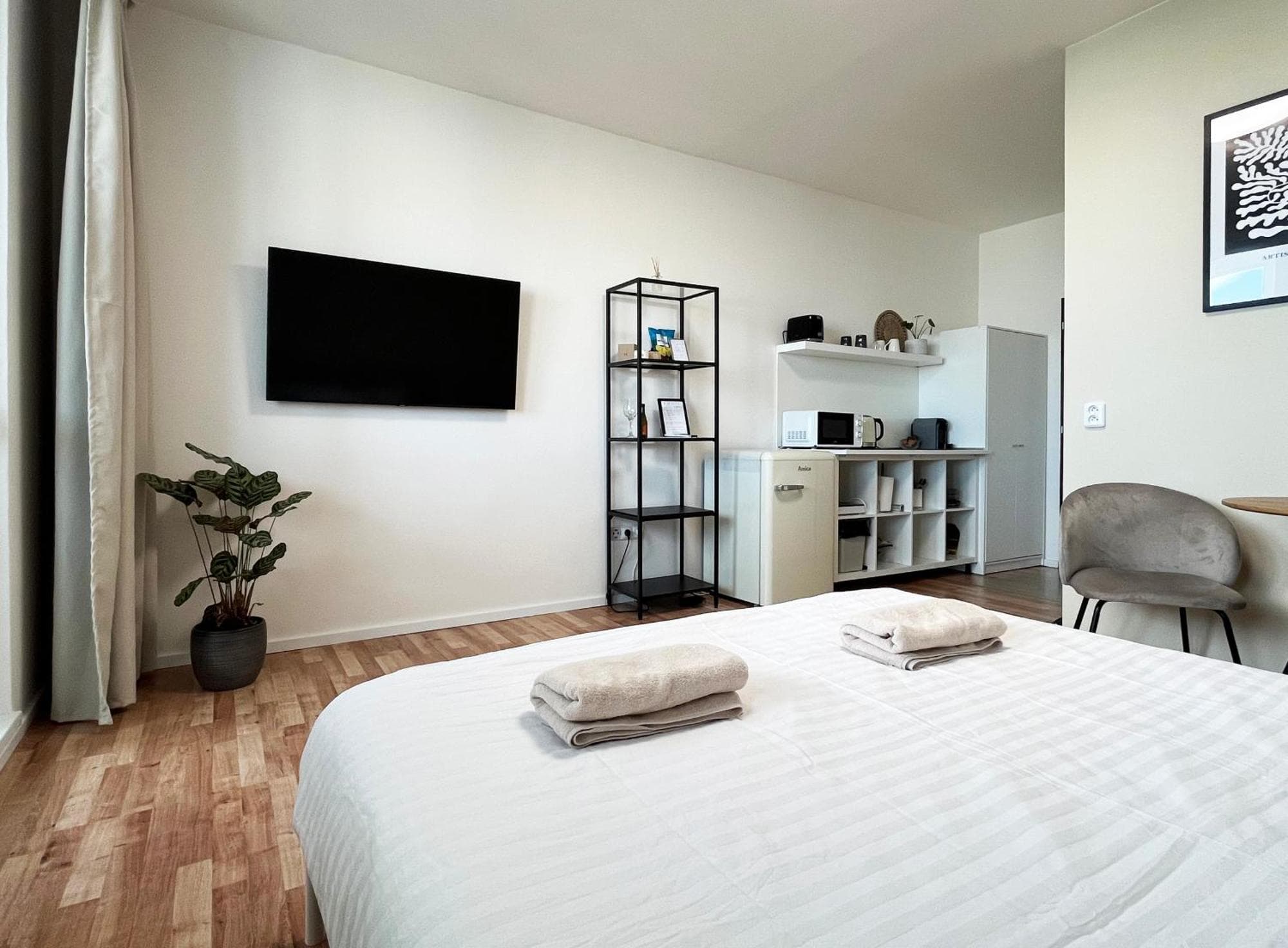 Elegant studio close to the city centre with AC, 