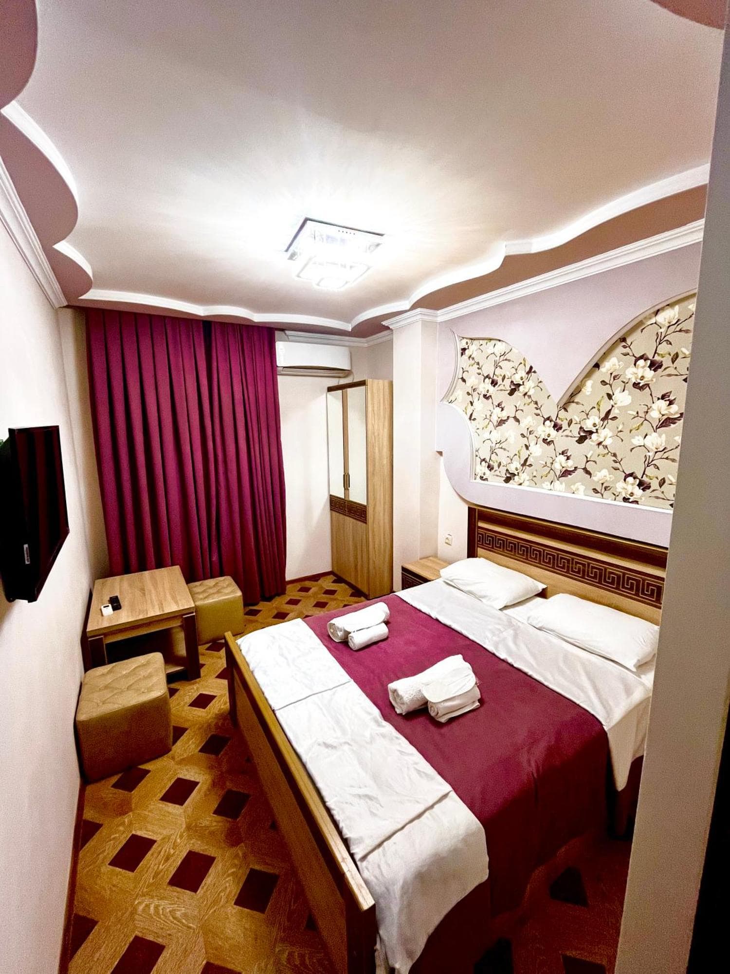 Georgian Palace Hotel, 