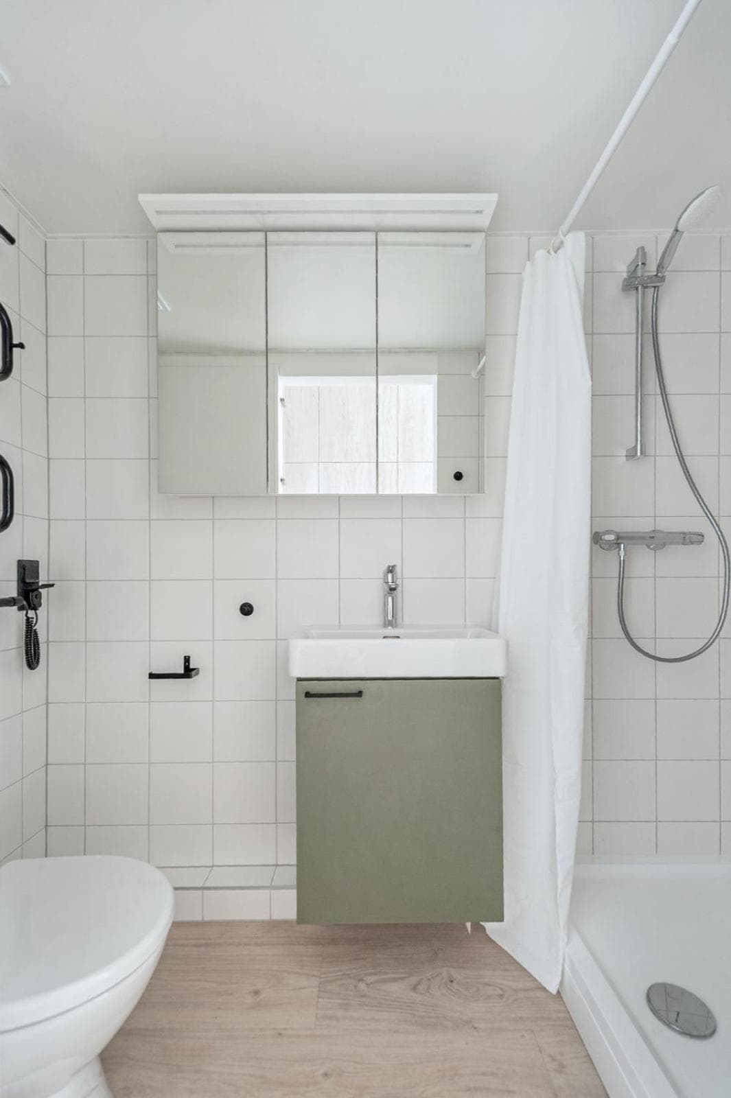 P-ONE APARTMENTS - Self Check-in, 