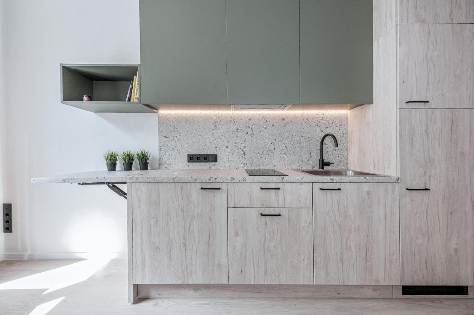 P-ONE APARTMENTS - Self Check-in, 