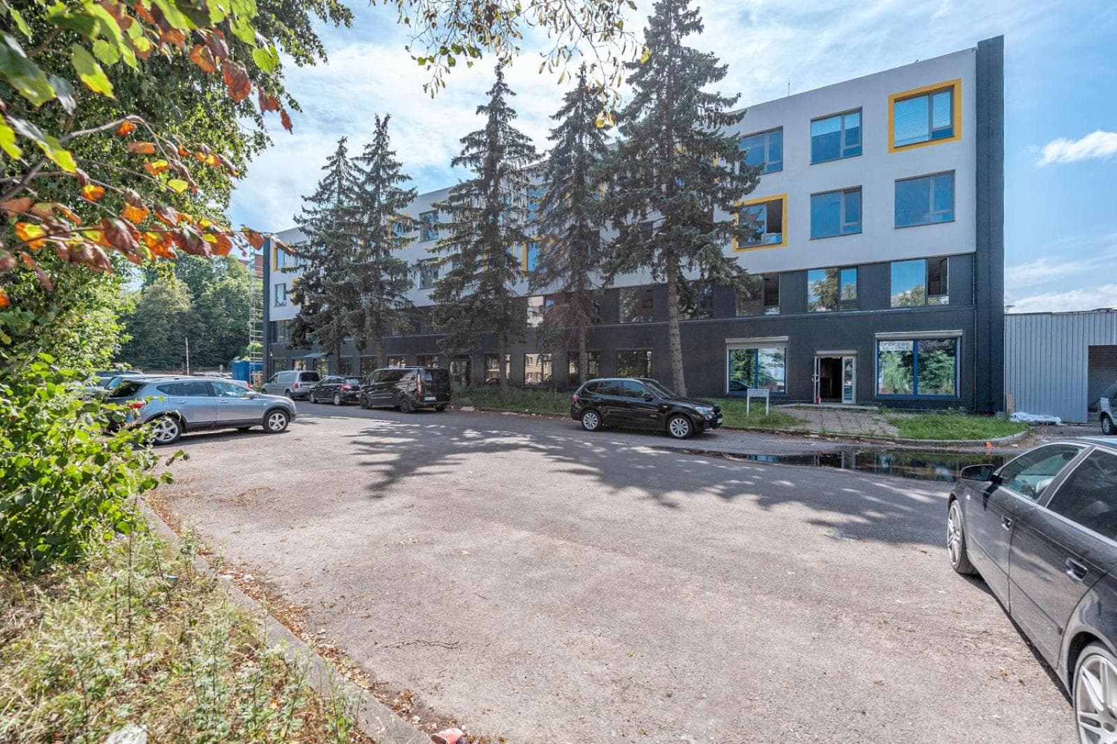 P-ONE APARTMENTS - Self Check-in, 