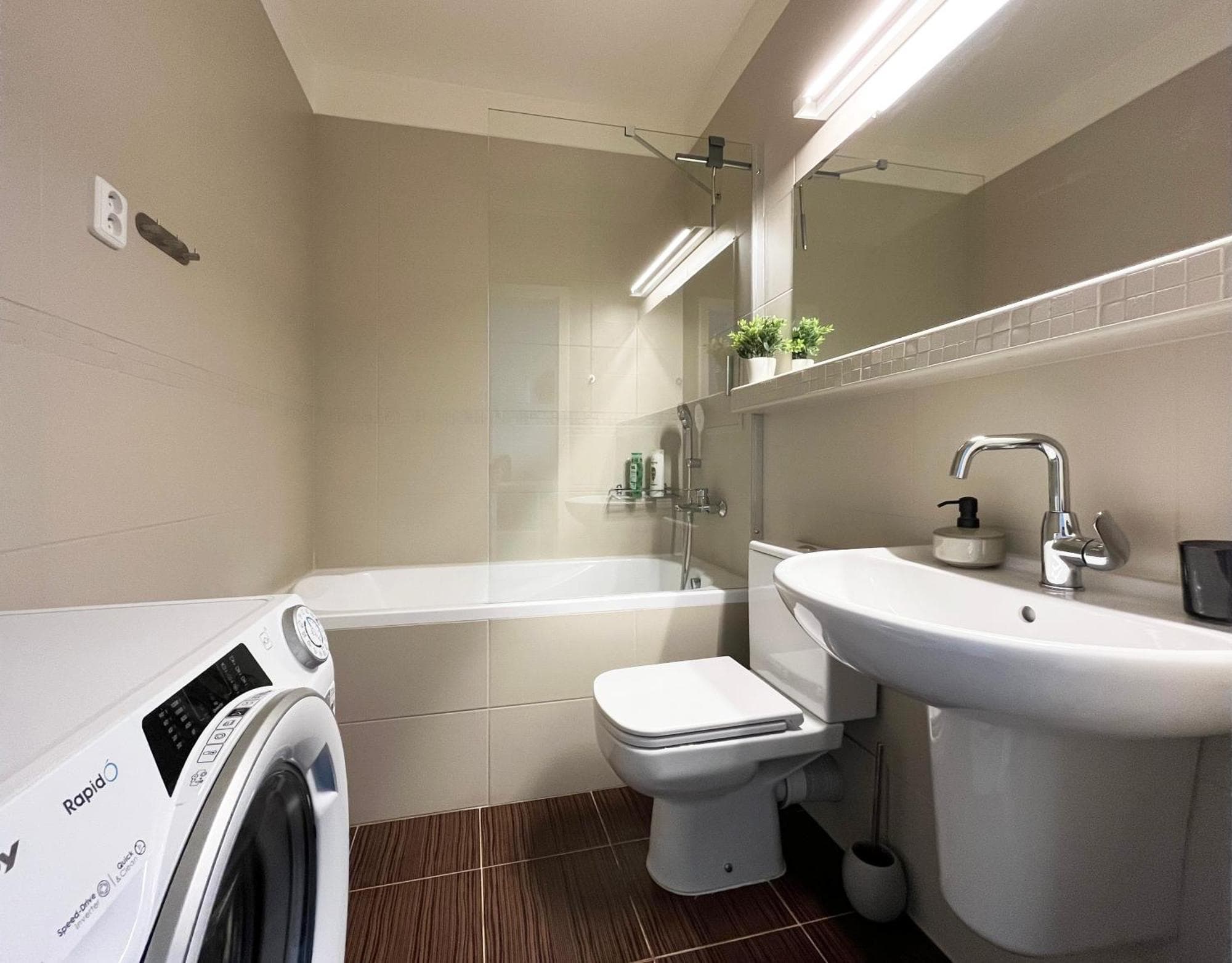 Elegant studio close to the city centre with AC, 