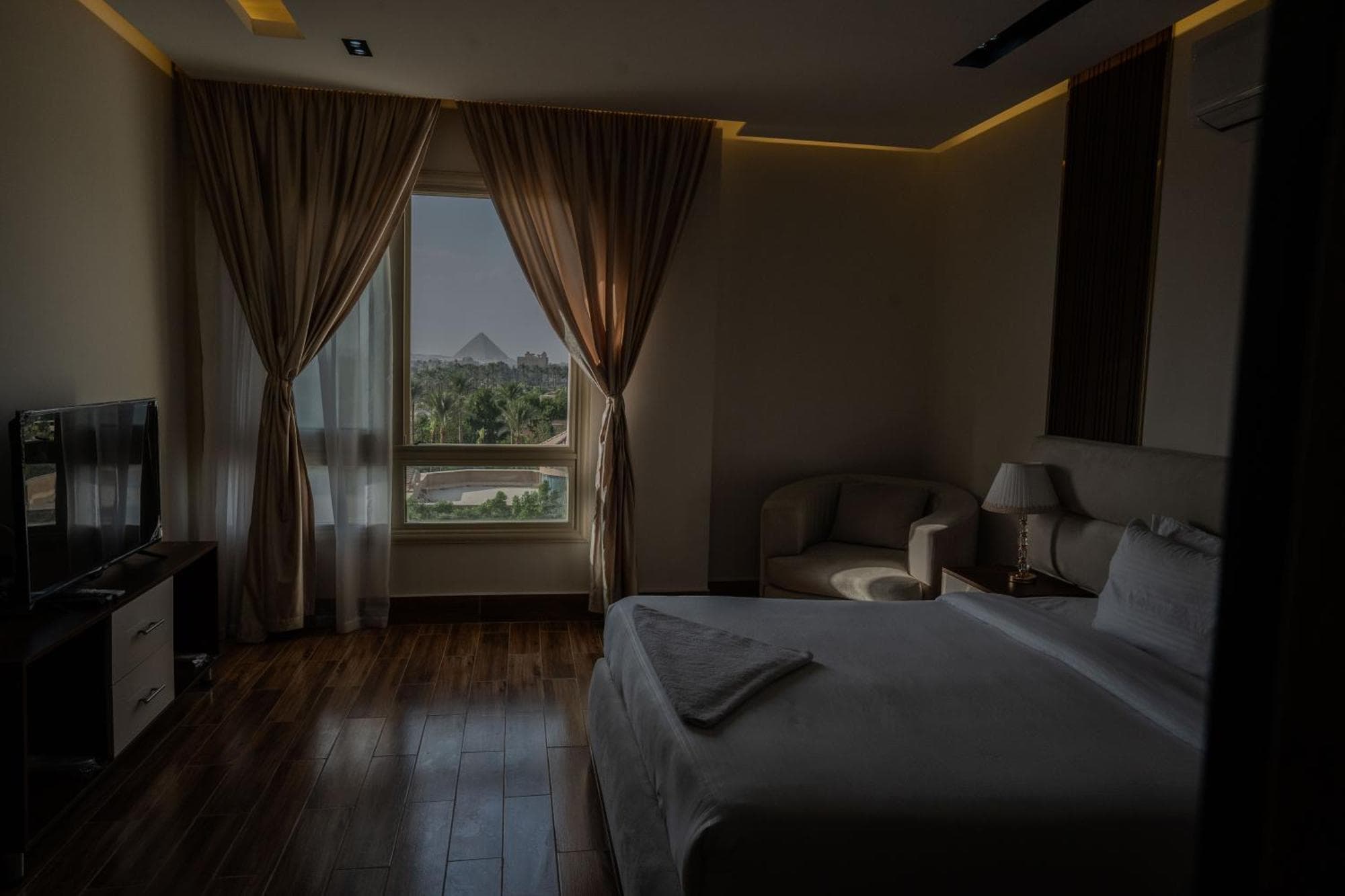 Pyramids Sunshine Hotel, 