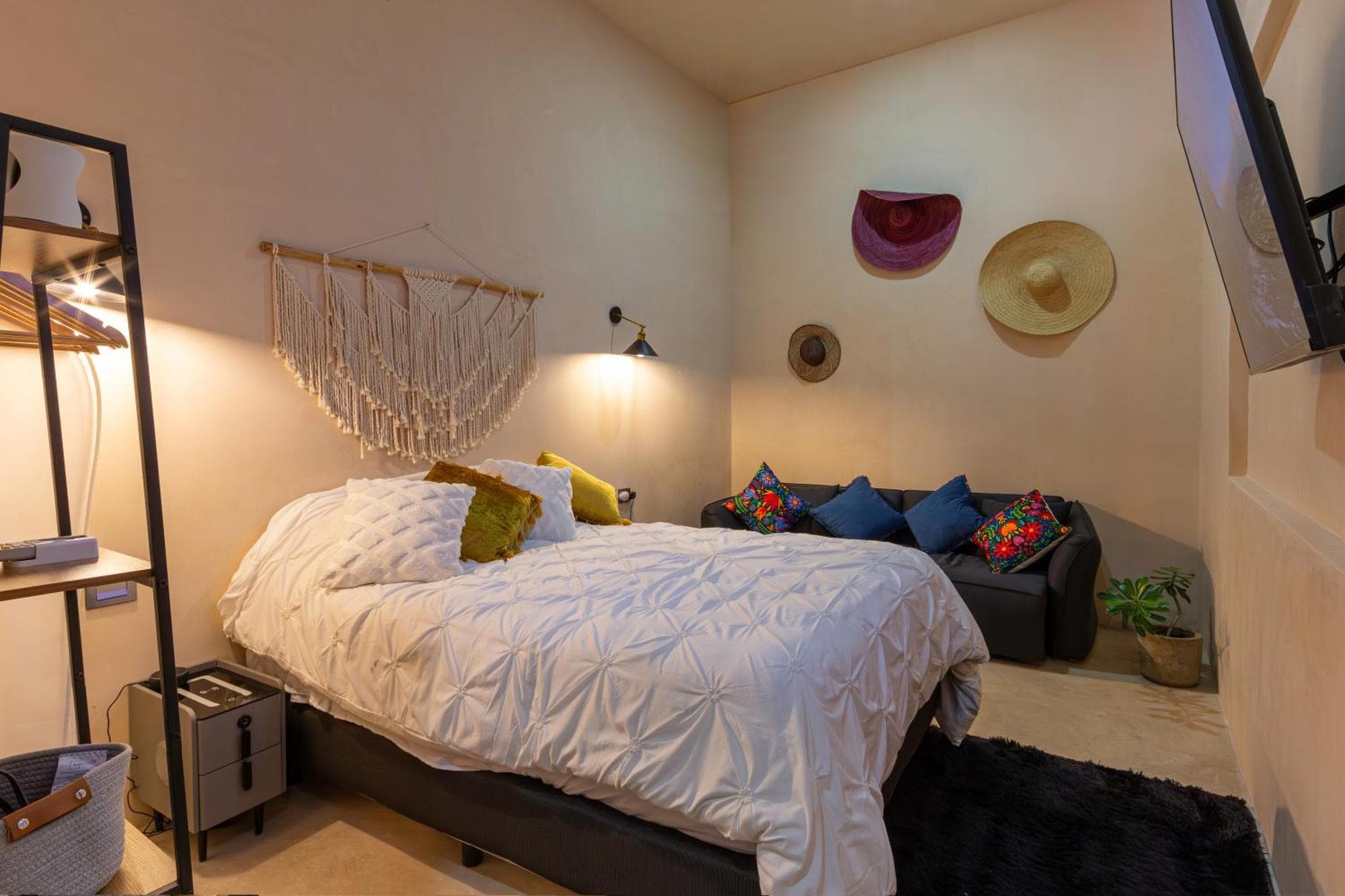 Casa Avitia 2BR/2BA, 