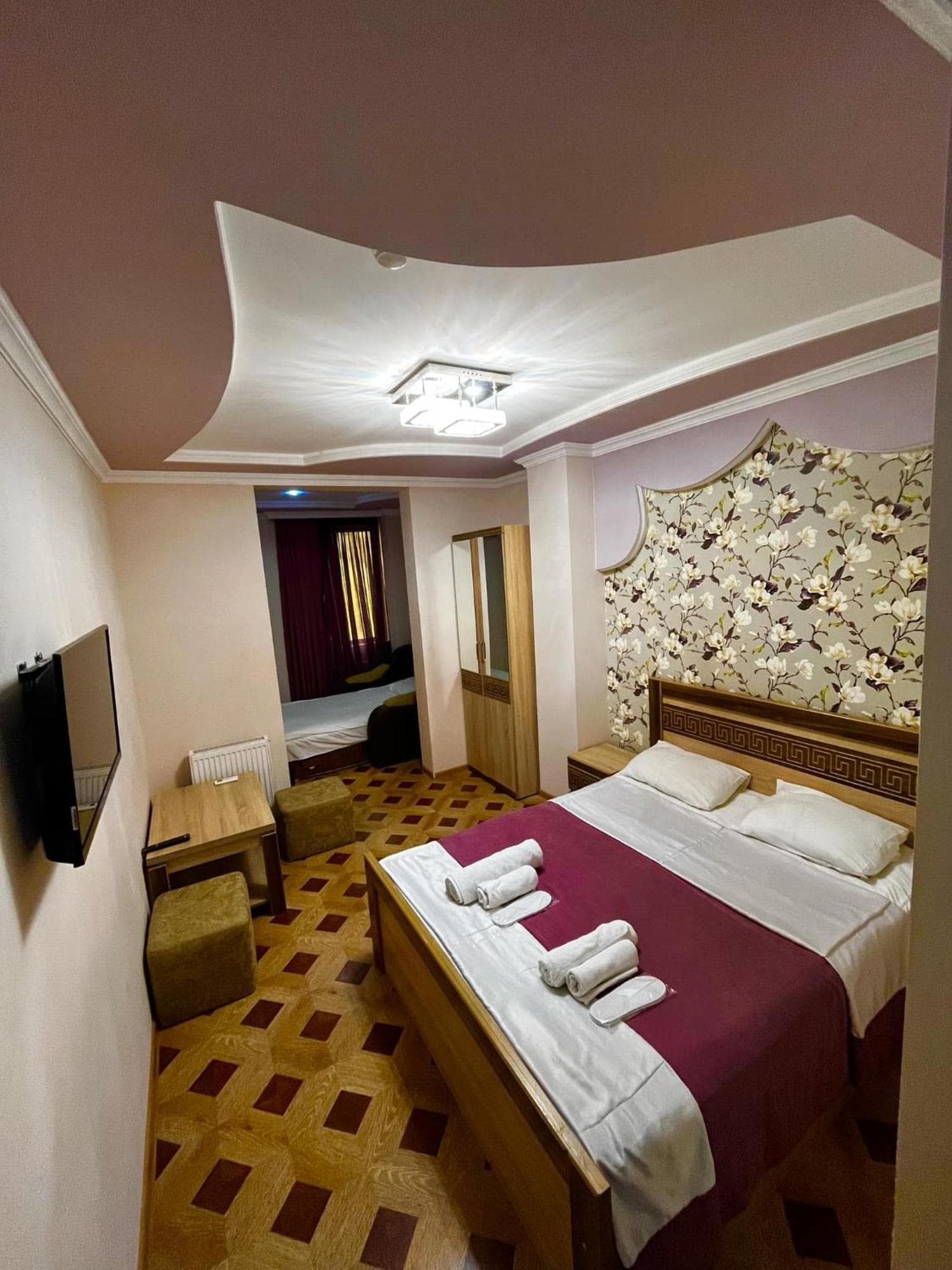 Georgian Palace Hotel, 