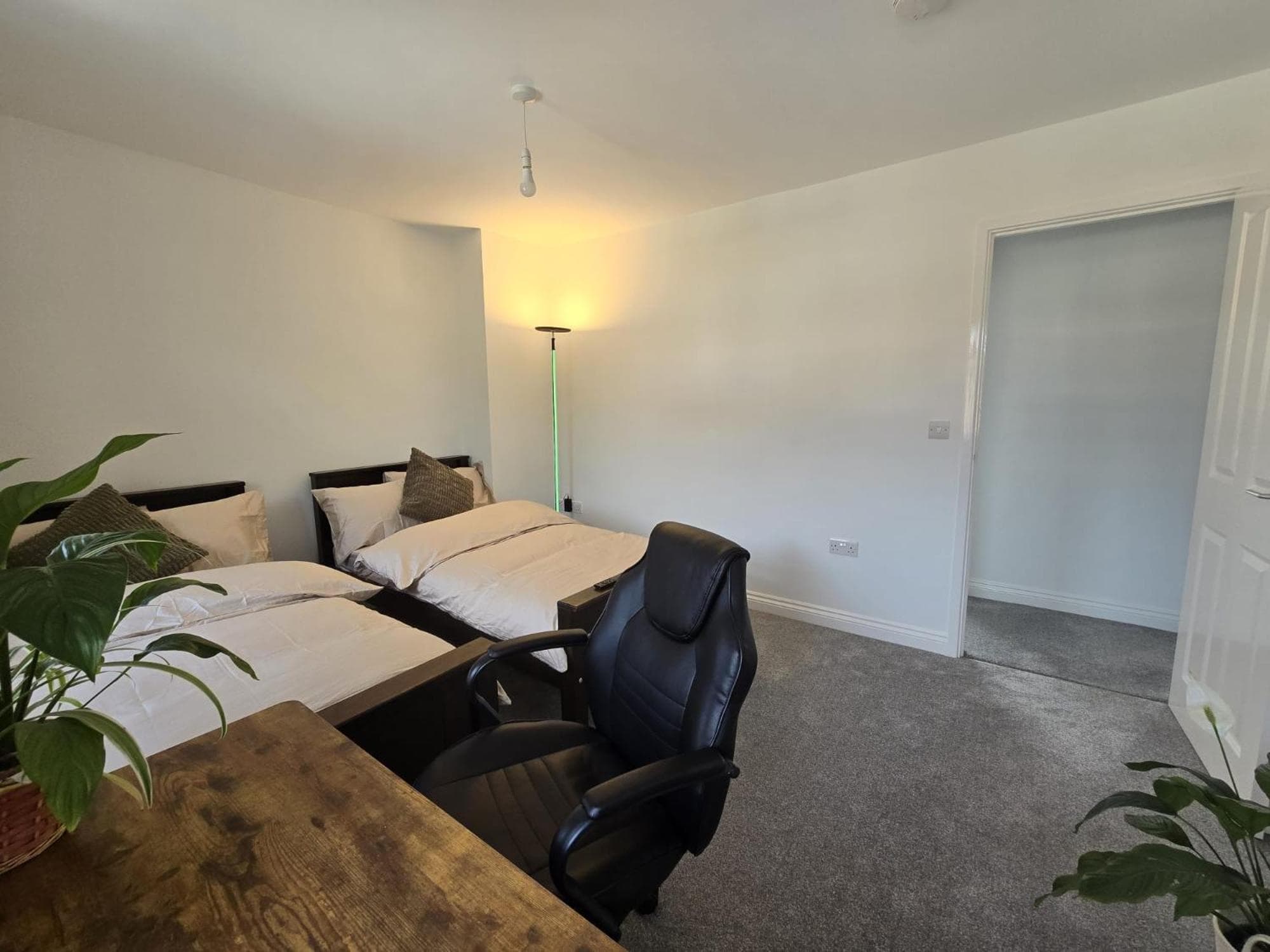 Heathrow, Hounslow, Beautiful Modern Home, 