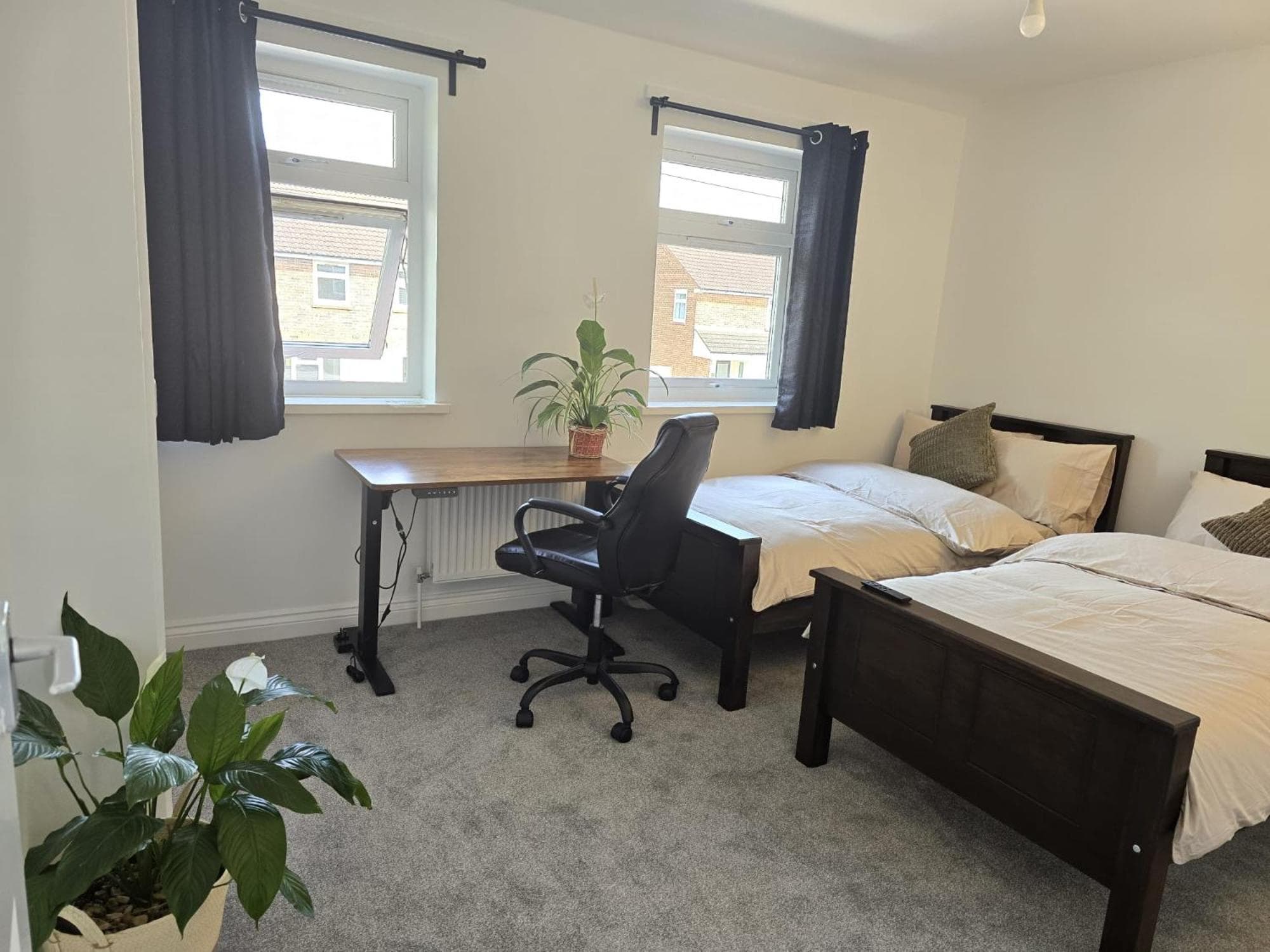 Heathrow, Hounslow, Beautiful Modern Home, 