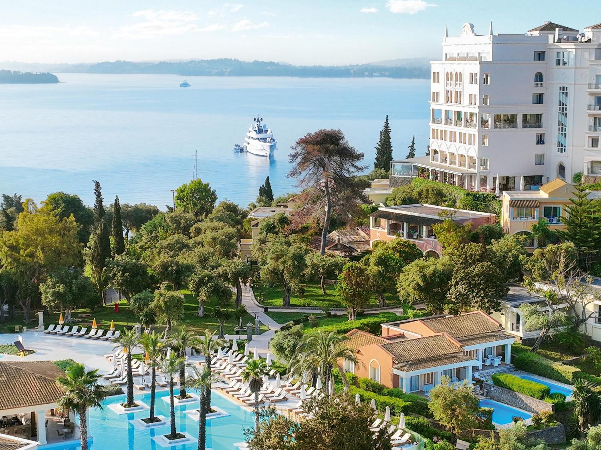 Grecotel Eva Palace, 