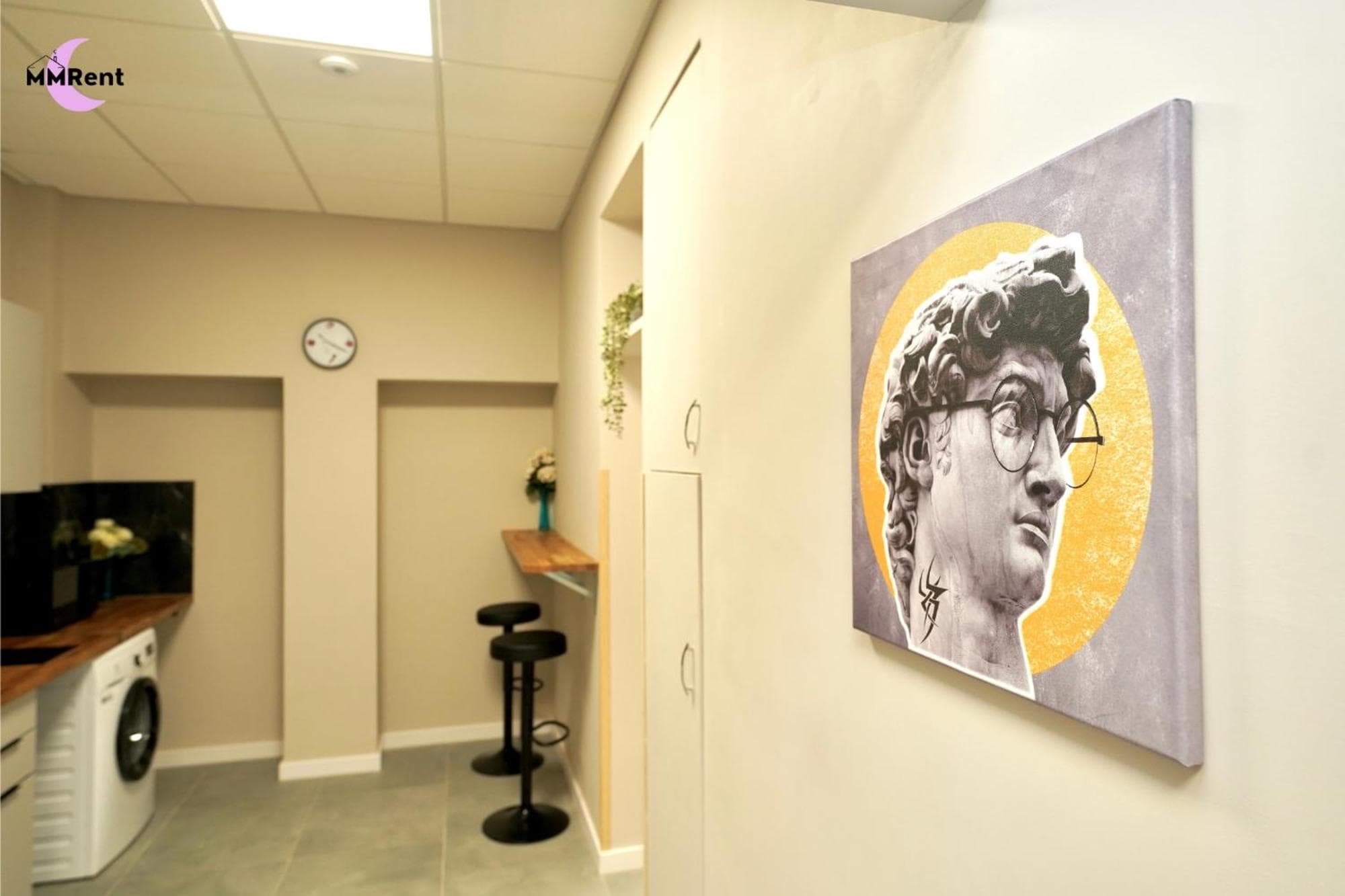 MMRent Kitty Cat Room, 