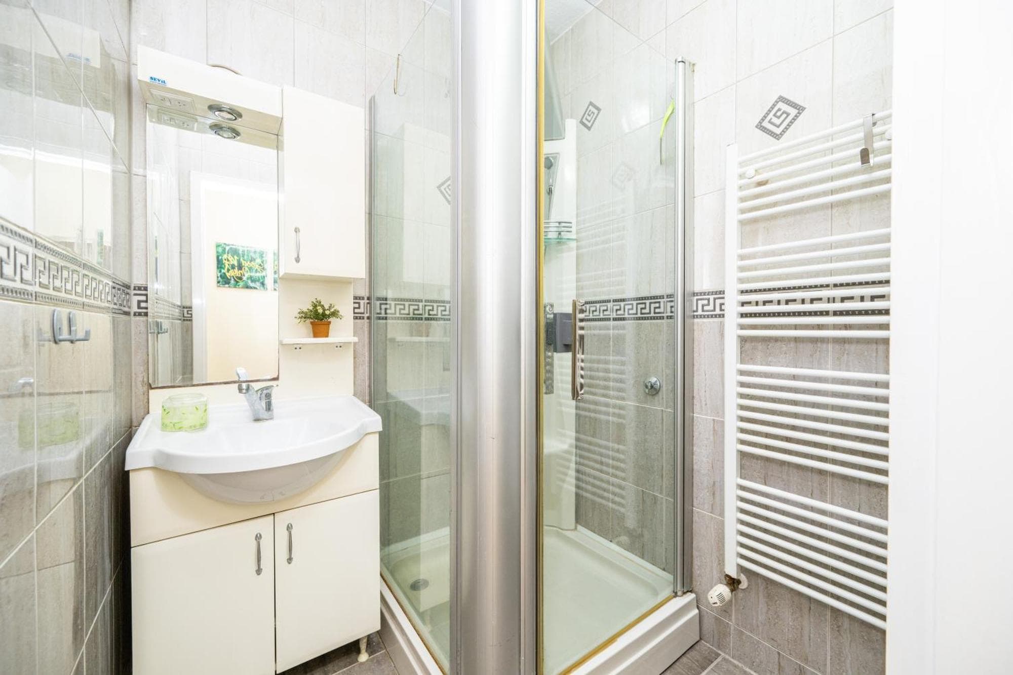 Cosy Nest In Sarajevo Center with parking, 