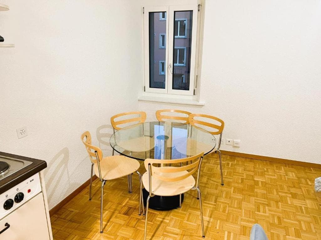 Zurich City Center Apartments next to Zurich HB Main Train Station LA - Self Checkin, 