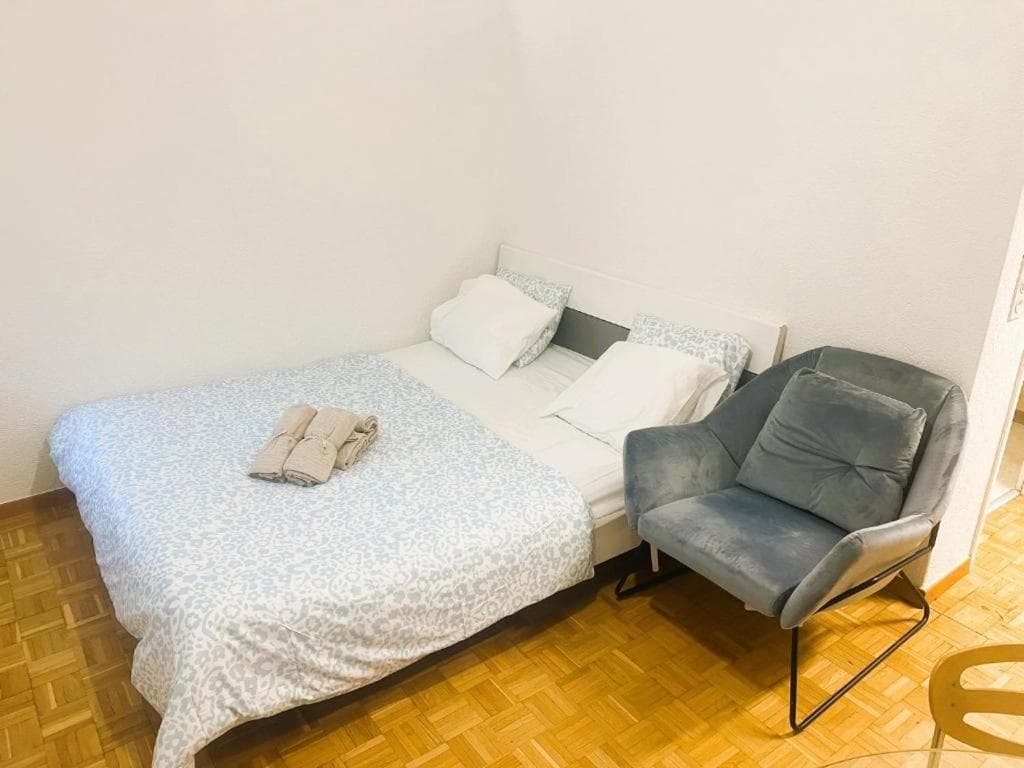 Zurich City Center Apartments next to Zurich HB Main Train Station LA - Self Checkin, 