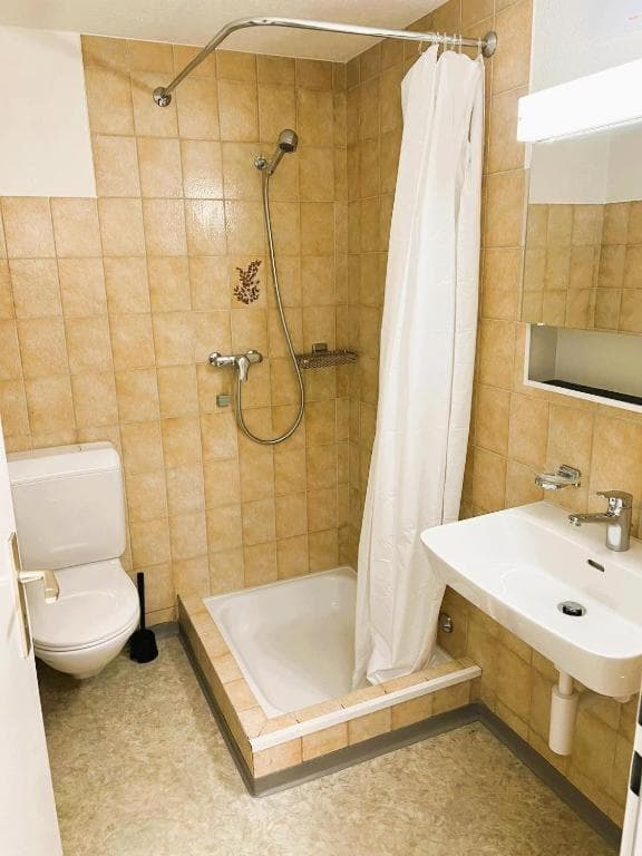 Zurich City Center Apartments next to Zurich HB Main Train Station LA - Self Checkin, 