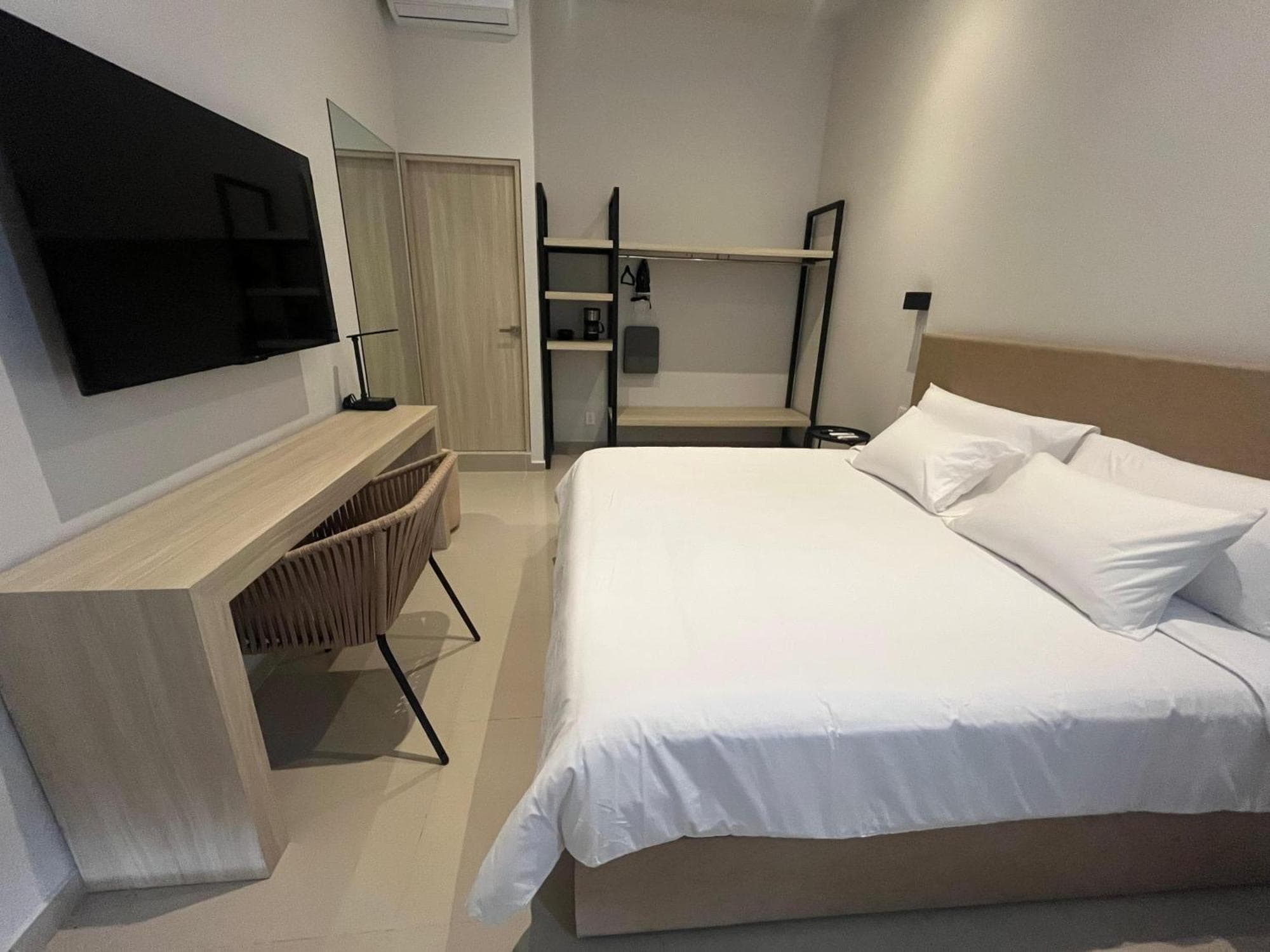 Almera Vallarta Hotel Suites, 