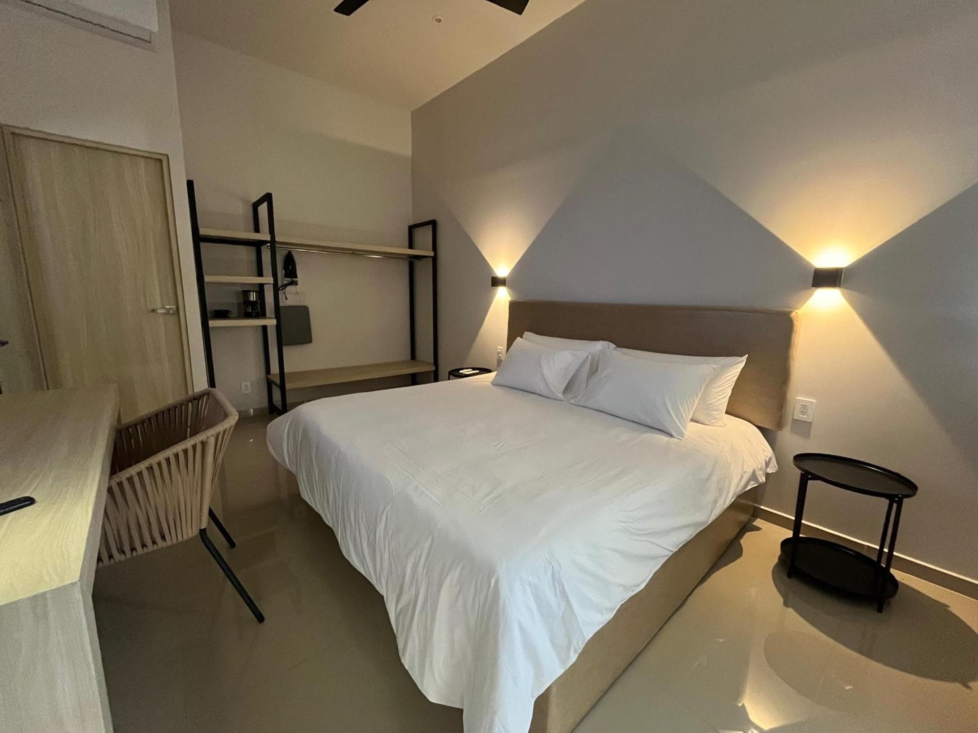 Almera Vallarta Hotel Suites, 