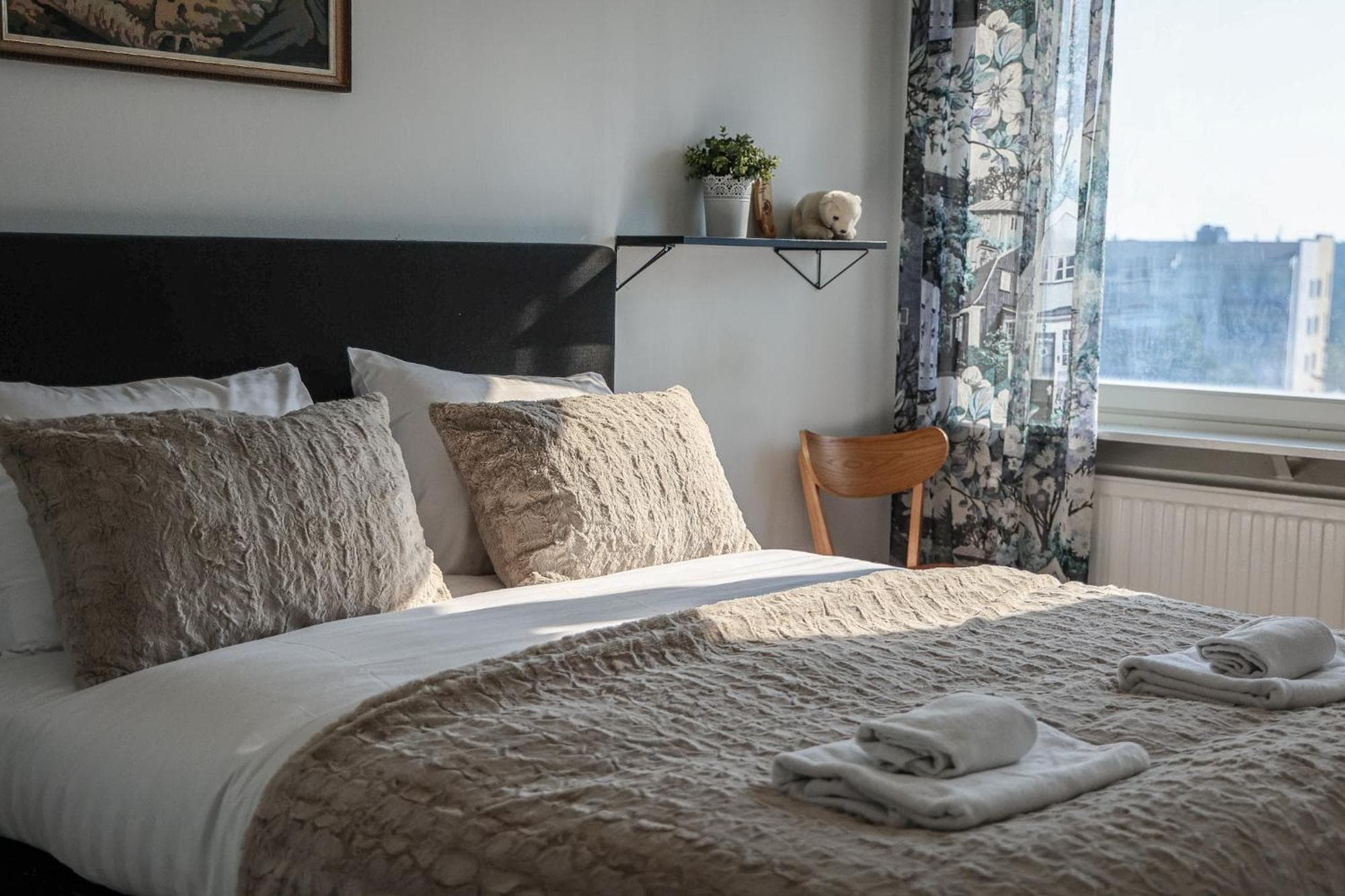 Old Square City Apartment By BookLapland, 