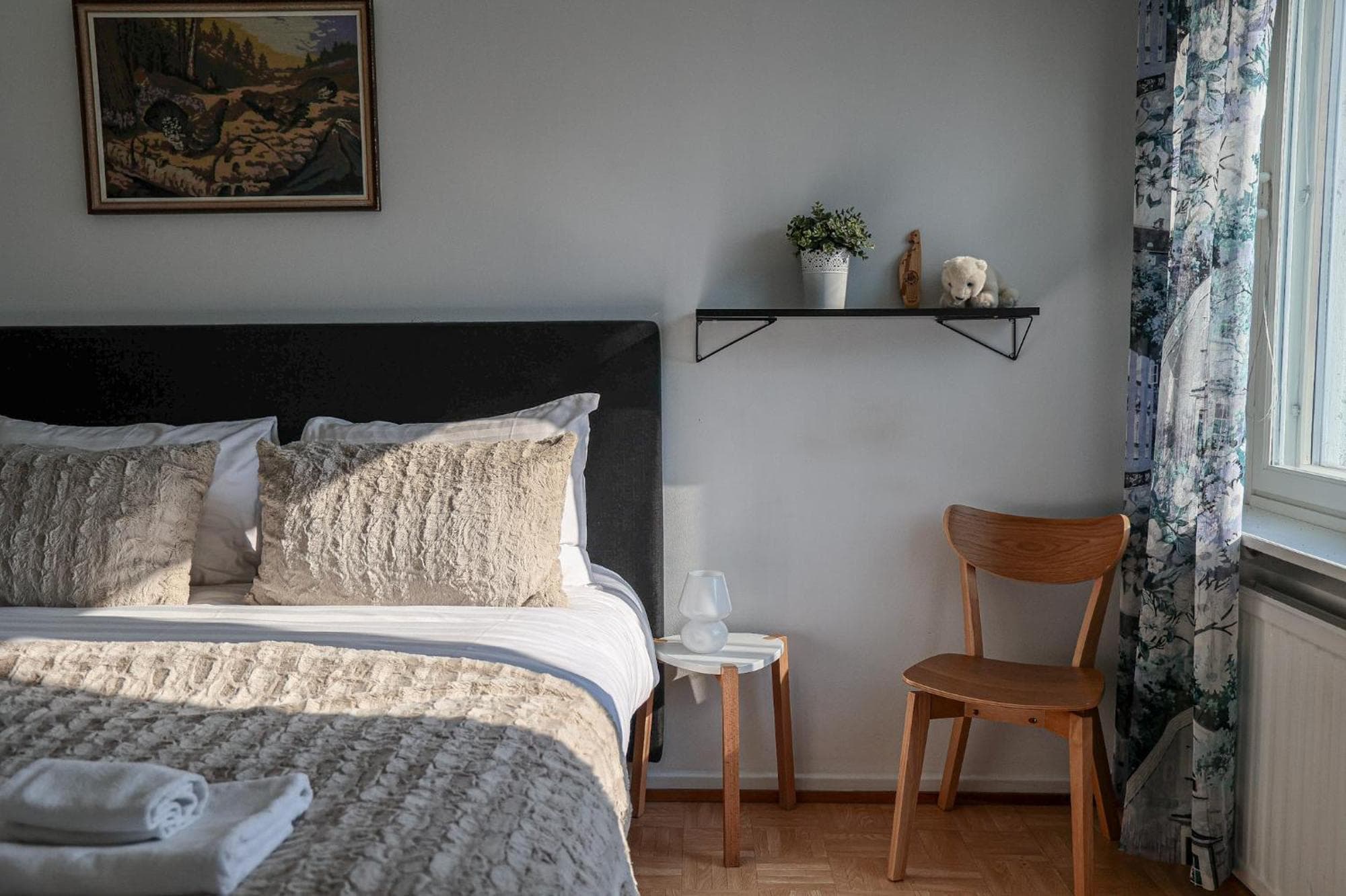 Old Square City Apartment By BookLapland, 