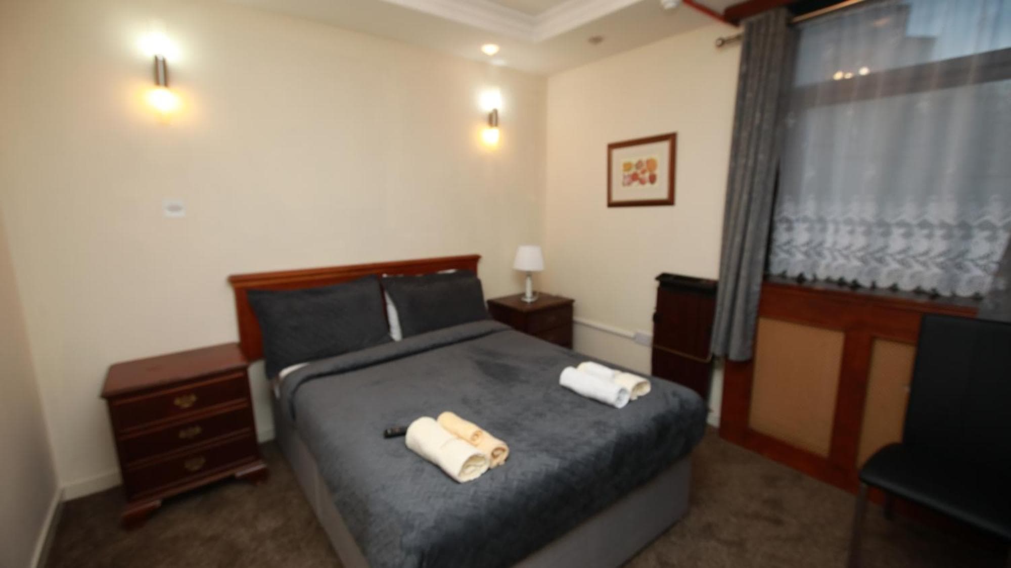 Osterley Park Hotel, 