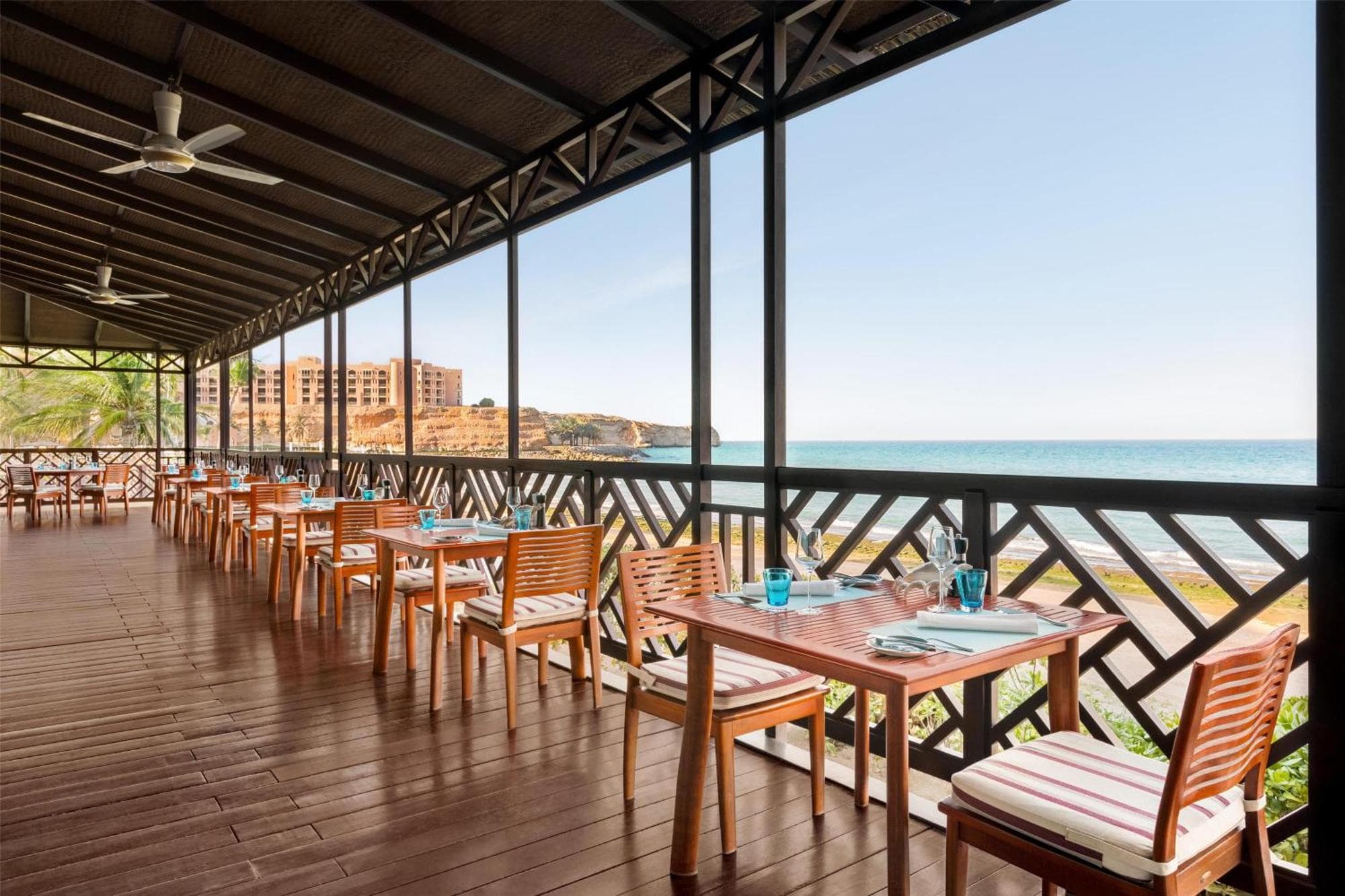 Hilton Muscat Al Bandar, 