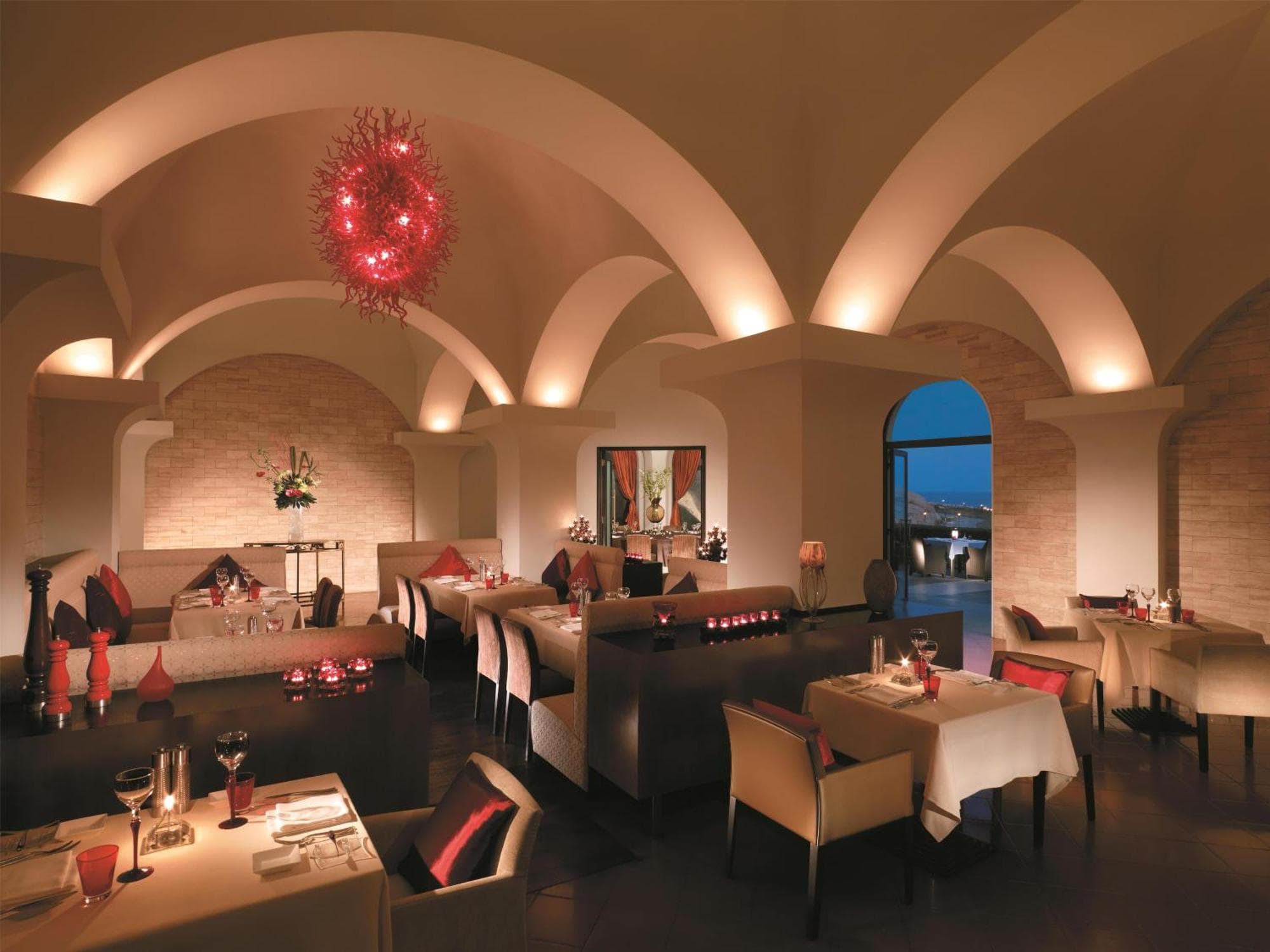 Hilton Muscat Al Bandar, 