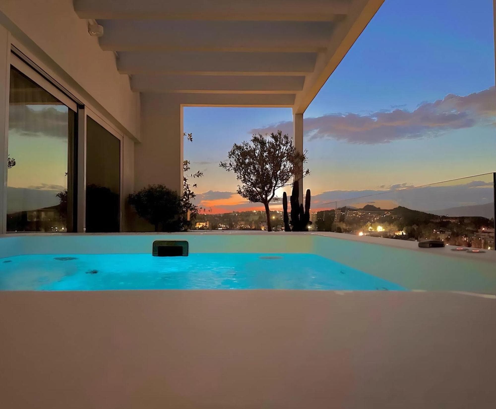 One 360 Skyline Athens Penthouses, 