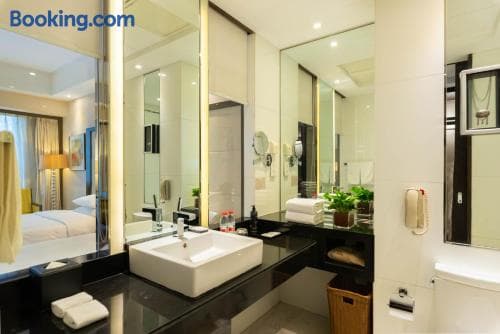 Jinling Hotel Beijing, 