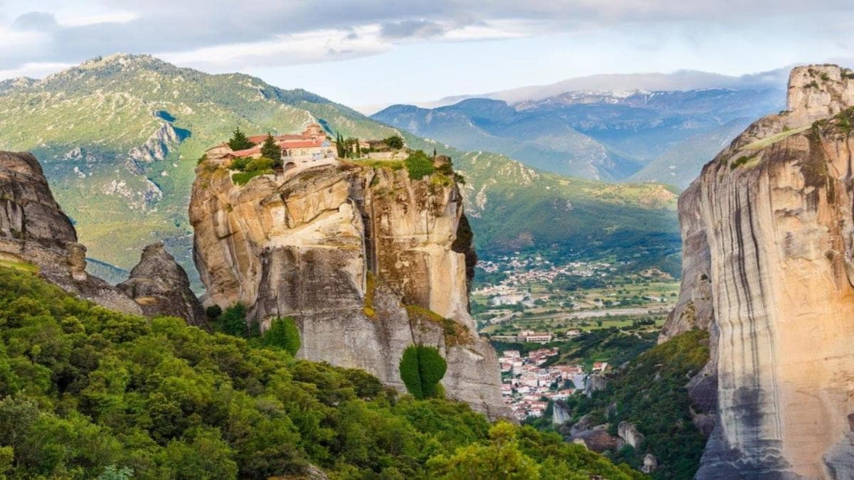 5 Days Mainland Greece with Meteora and Nafplion