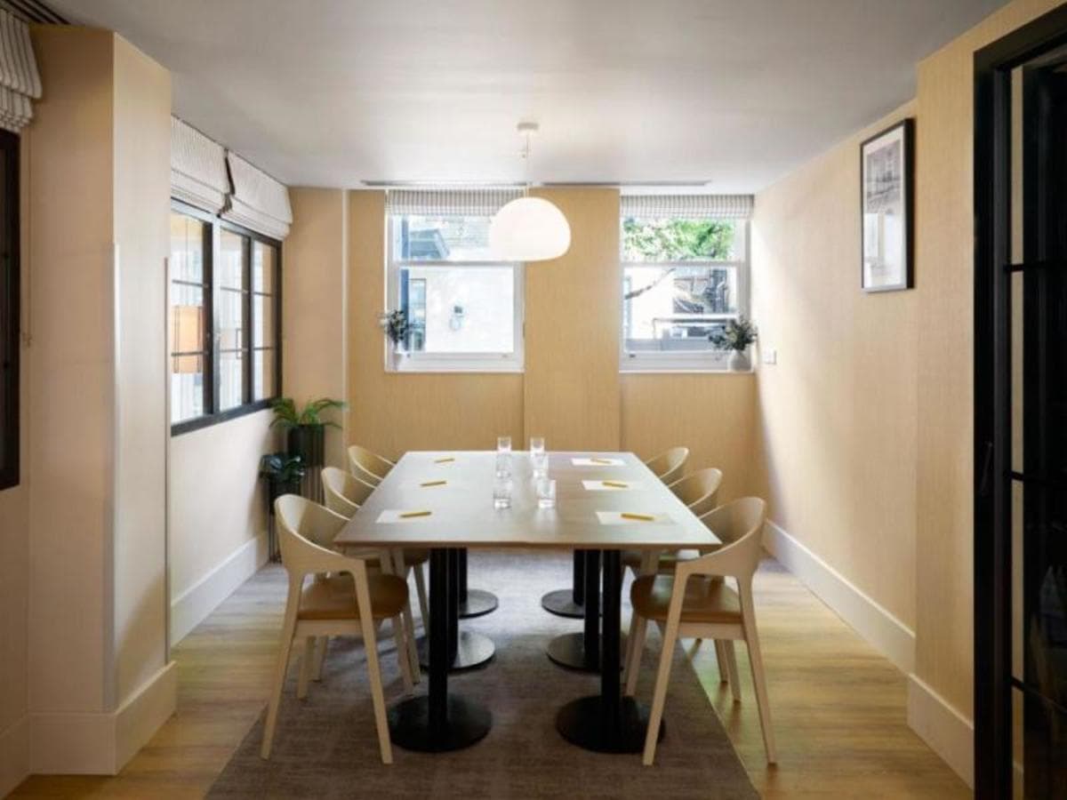 ABBA Break in London: 2 Nights with Dancefloor Experience Included (ENABFPF2N)