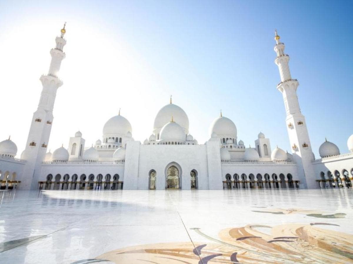 UAE Escorted Tours: The Essential