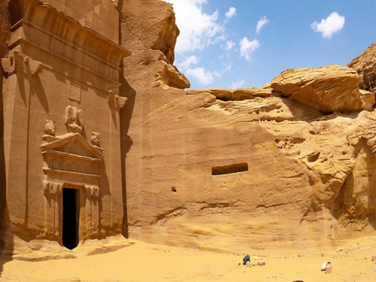 Fly & Drive – Rixos Jeddah or Similar & Our Habitas AlUla - 8 Days