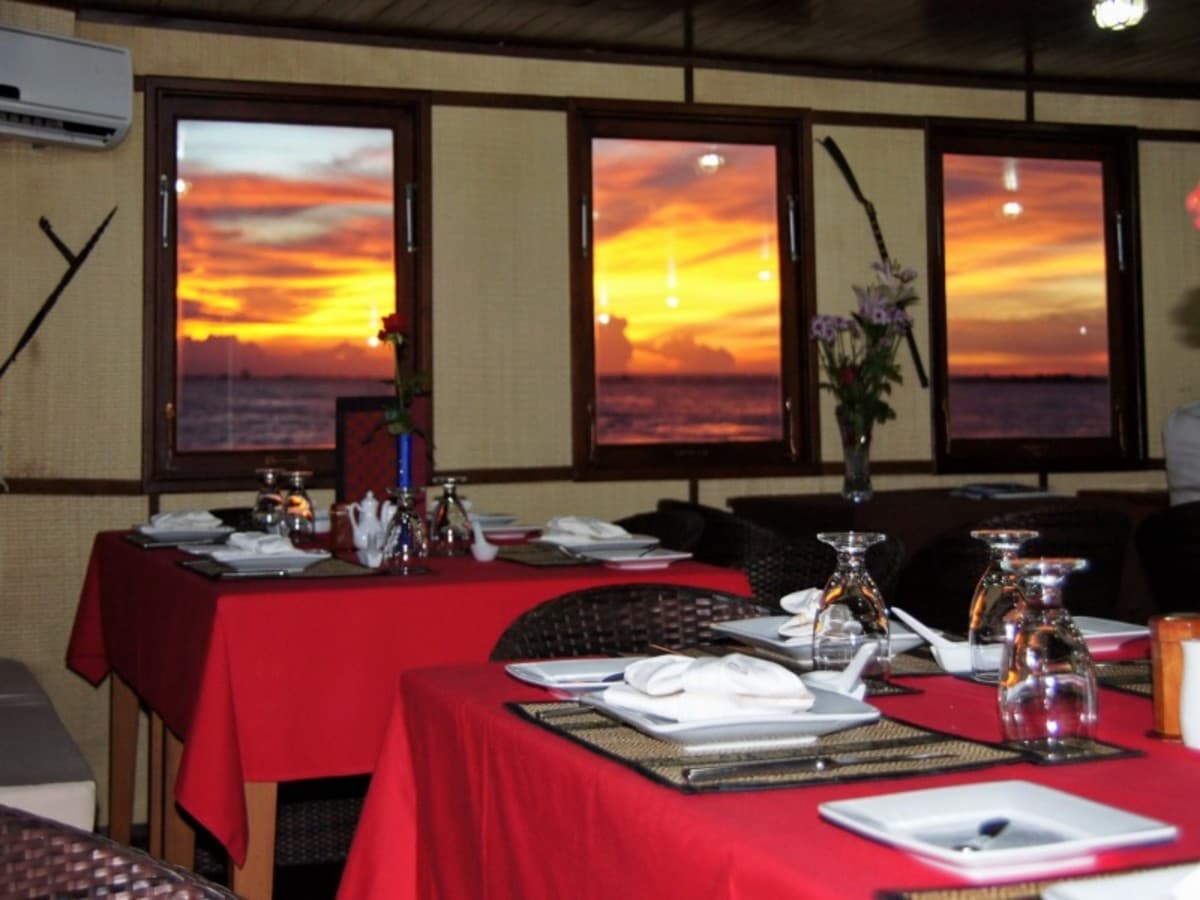 Toum Tiou II – 9 Days / 8 Nights: Siem Reap to Saigon