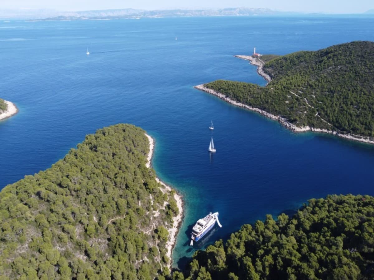 Delightful Dalmatia Cruise, 8 days on Deluxe Yacht
