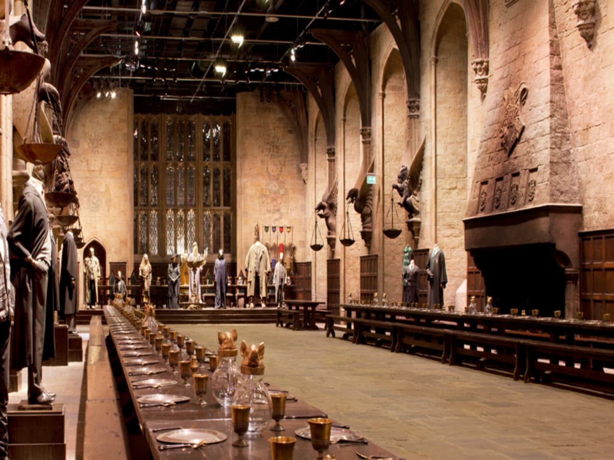 Harry Potter in a 3* Hotel: Big Magic on a Small Budget (ENHPILS2N)