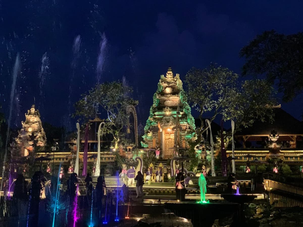 Ubud Highlights: Nature, Temples, and Traditions