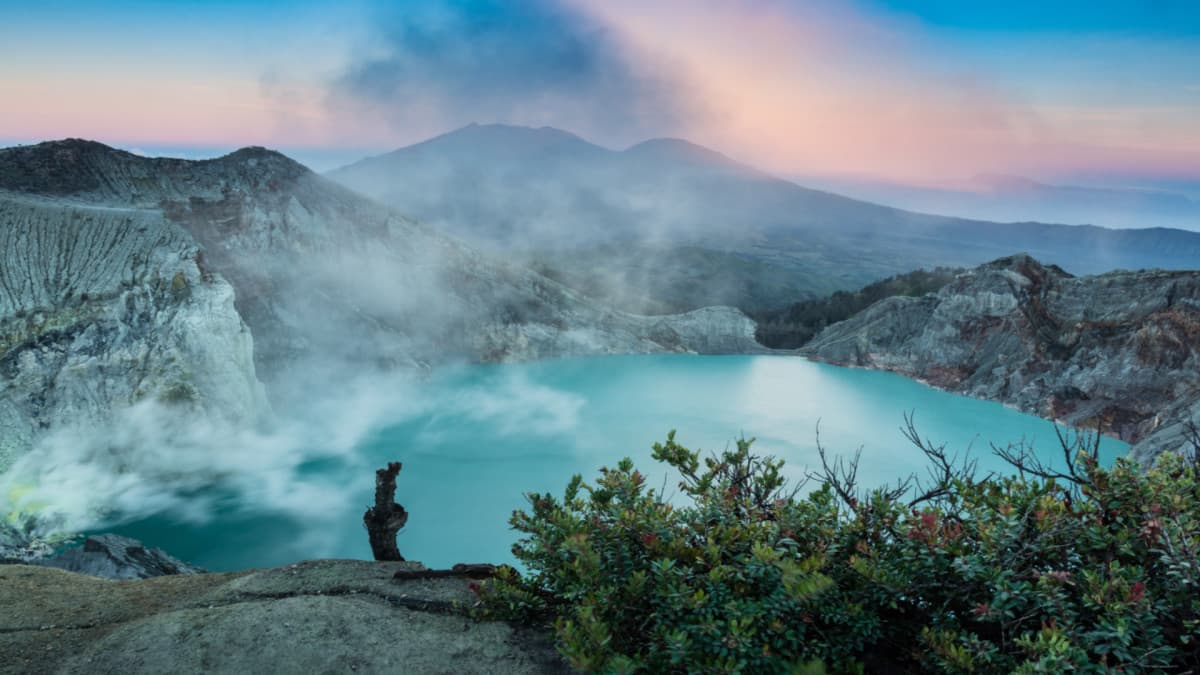 Java Bali Overland Include Ijen Trekking - Deluxe Category