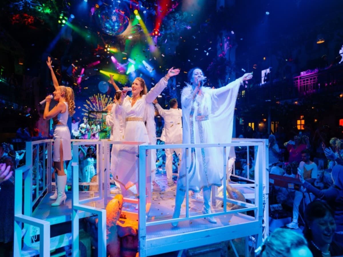 Experience Mamma Mia! The Party: A 2-Night London Stay with an Immersive Dining Show (ENMMTCW2N)