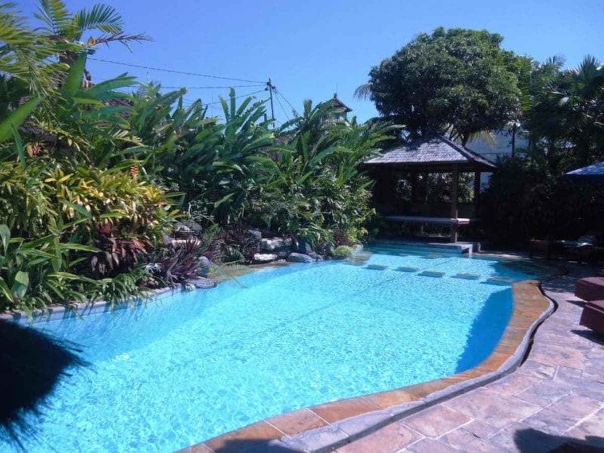 Duo Yulia Village Inn Ubud & Viva Dash Seminyak- 16 Nuits